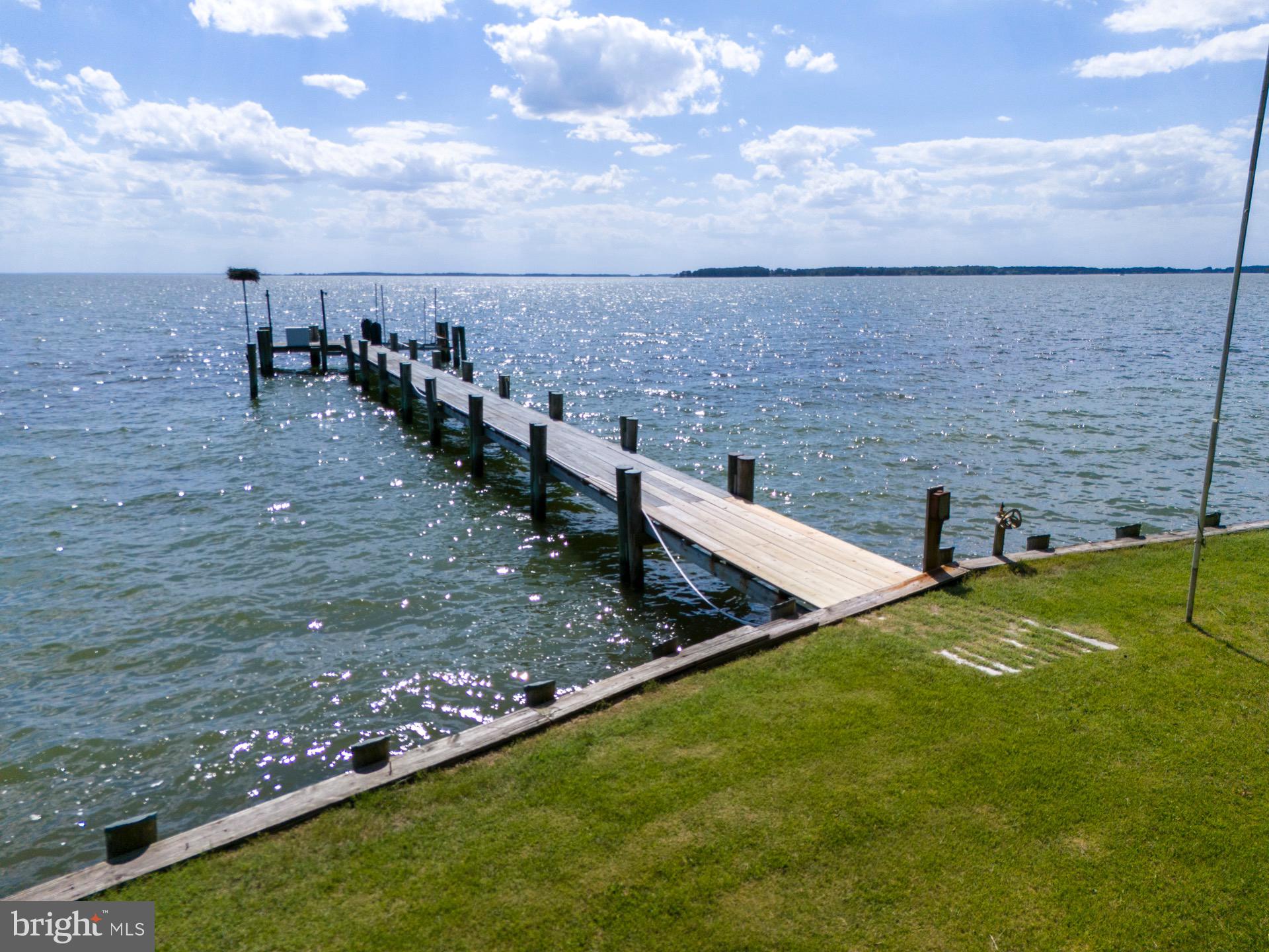 DEEP NECK - Residential