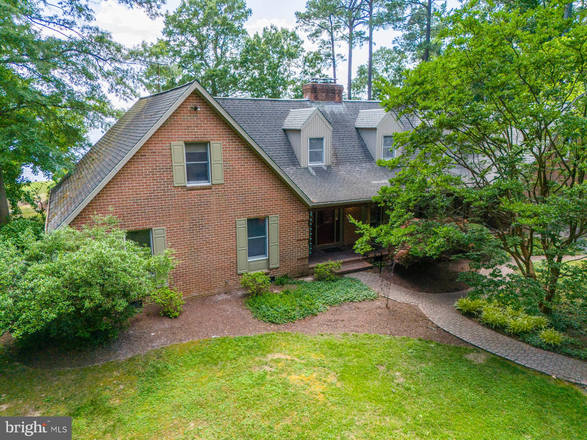 DEEP NECK - Residential