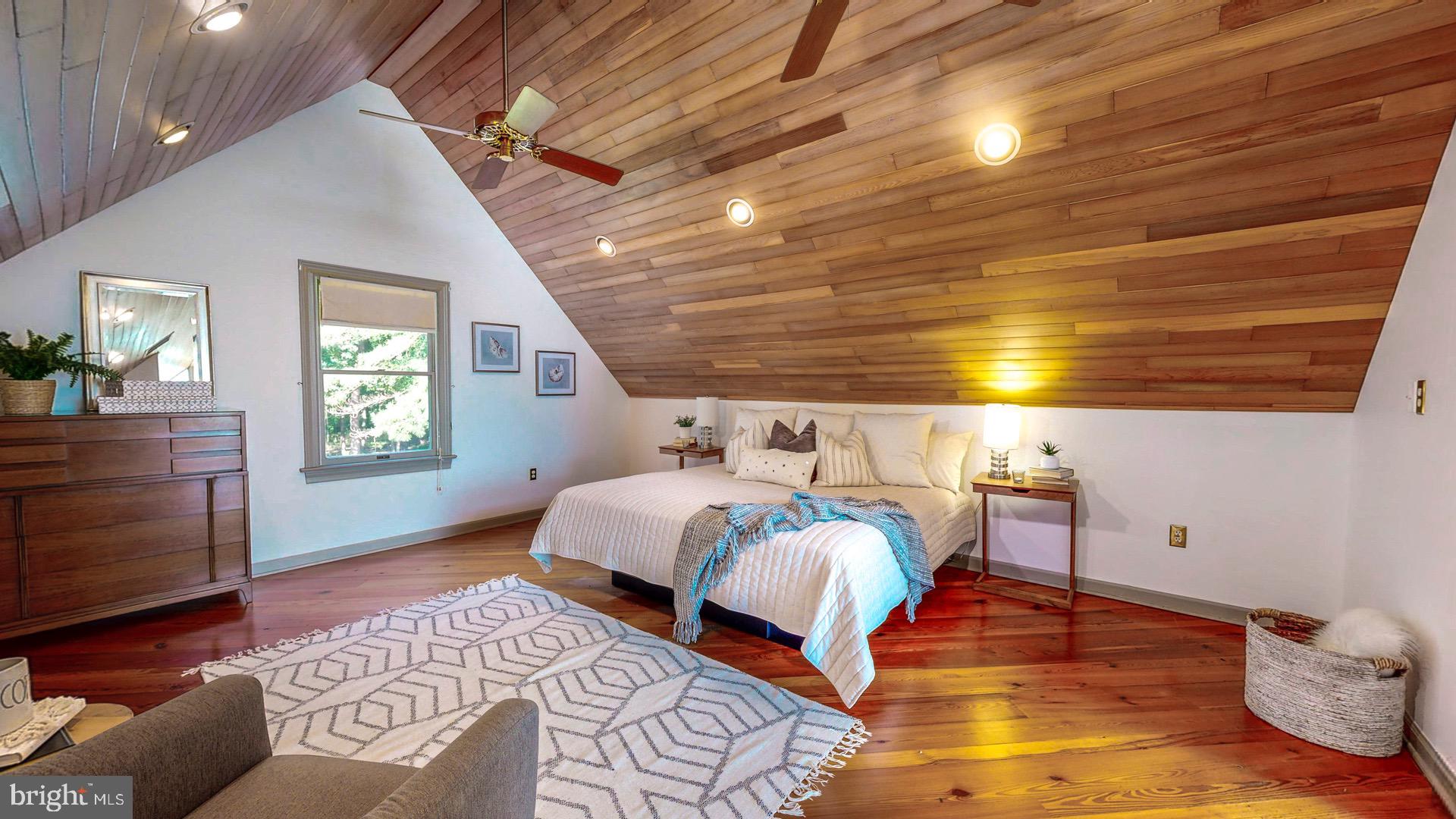 DEEP NECK - Residential