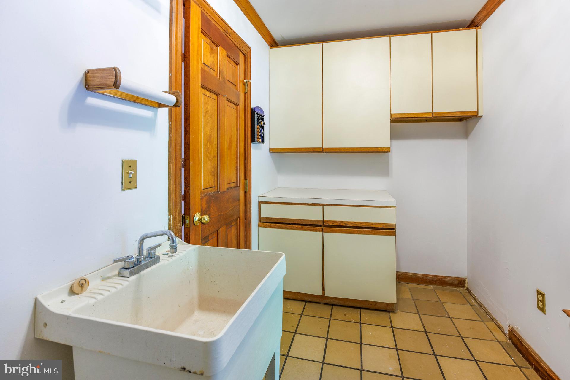 DEEP NECK - Residential