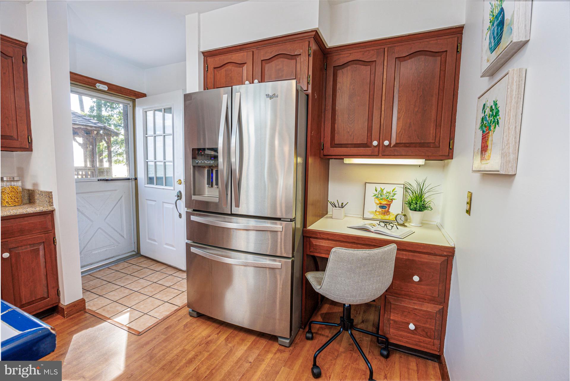 DEEP NECK - Residential