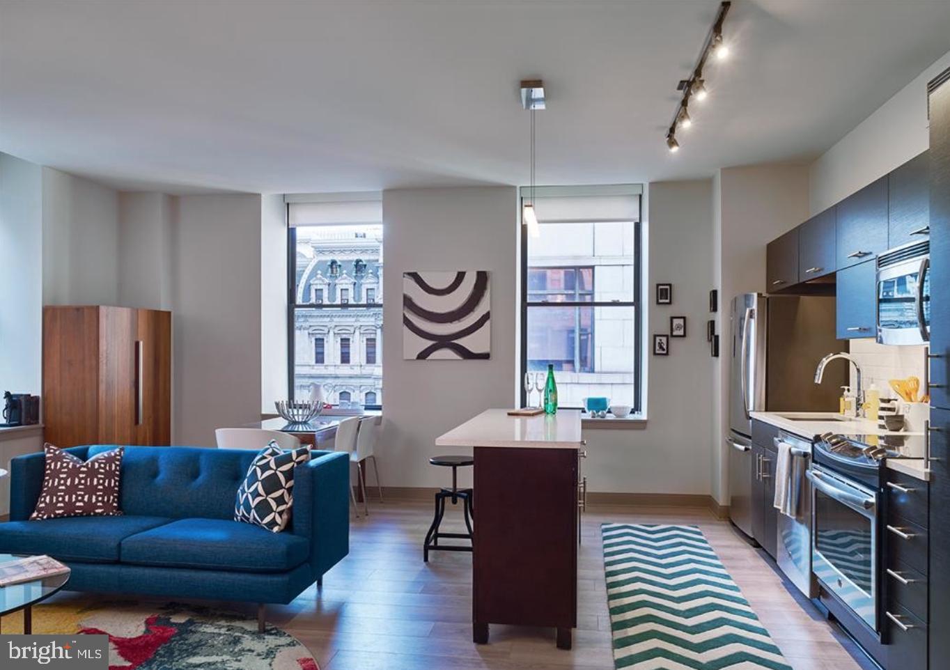 Be a part of it all at Griffin masterfully renovated apartments located along the Avenue of the Arts in the heart of Center City. With all-new finishes and features, complemented by a smart collection of amenities, Griffin is your canvas for artful Philadelphia living. ** Prices and availability subject to change on a daily basis ** Photos are of model units **