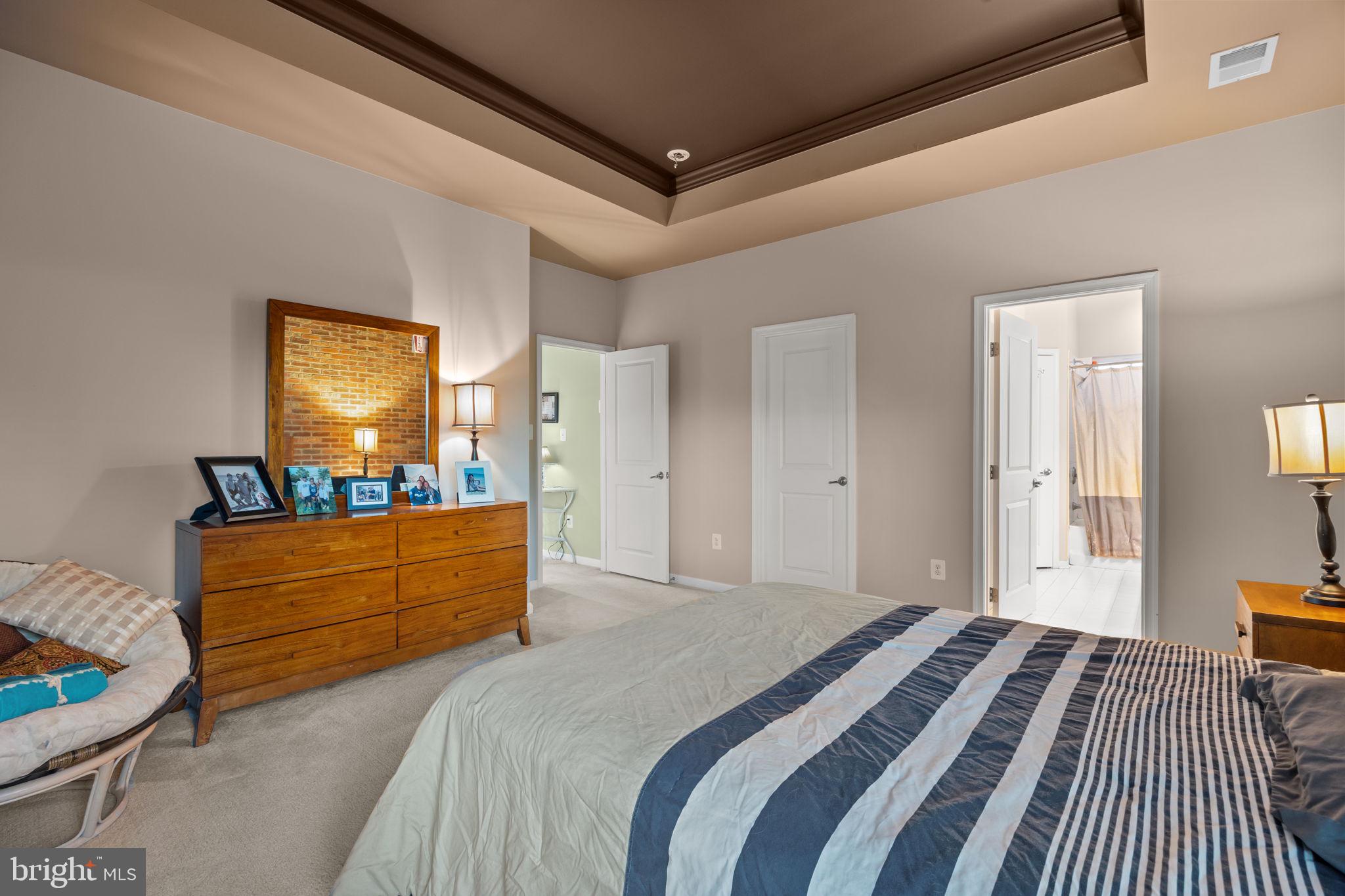 OVERLOOK AT CARRIAGE - Residential