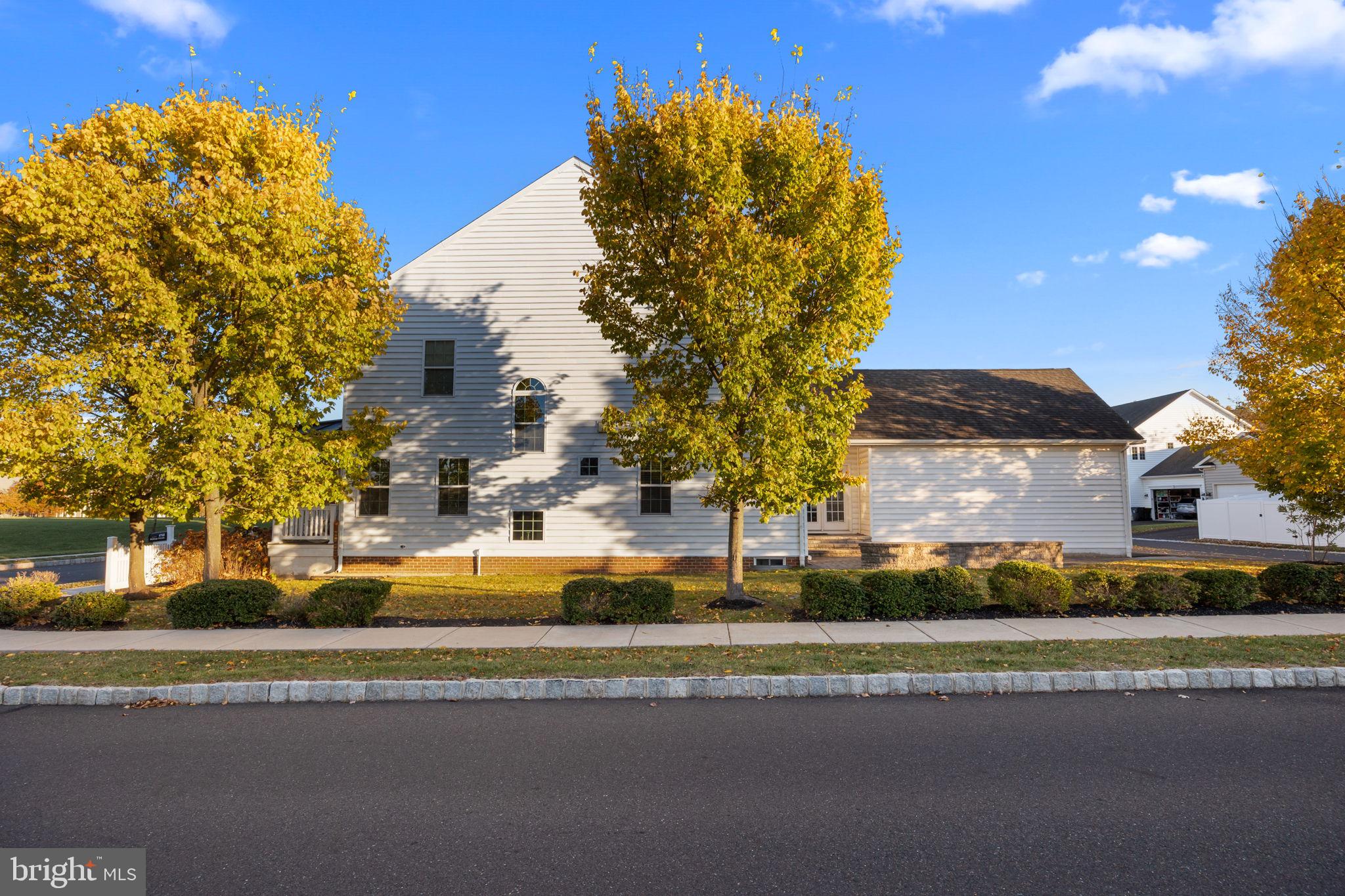 OVERLOOK AT CARRIAGE - Residential