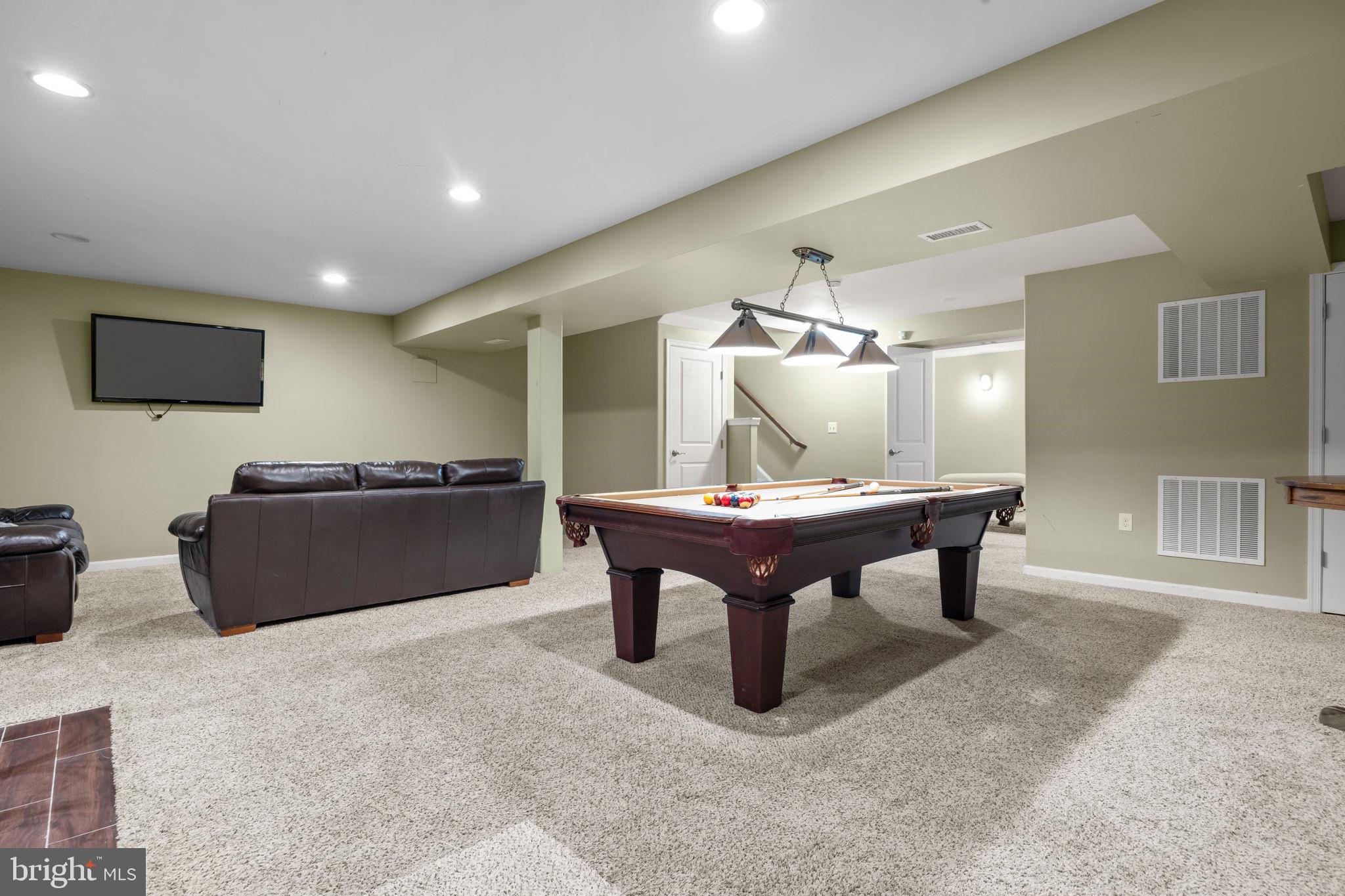 OVERLOOK AT CARRIAGE - Residential