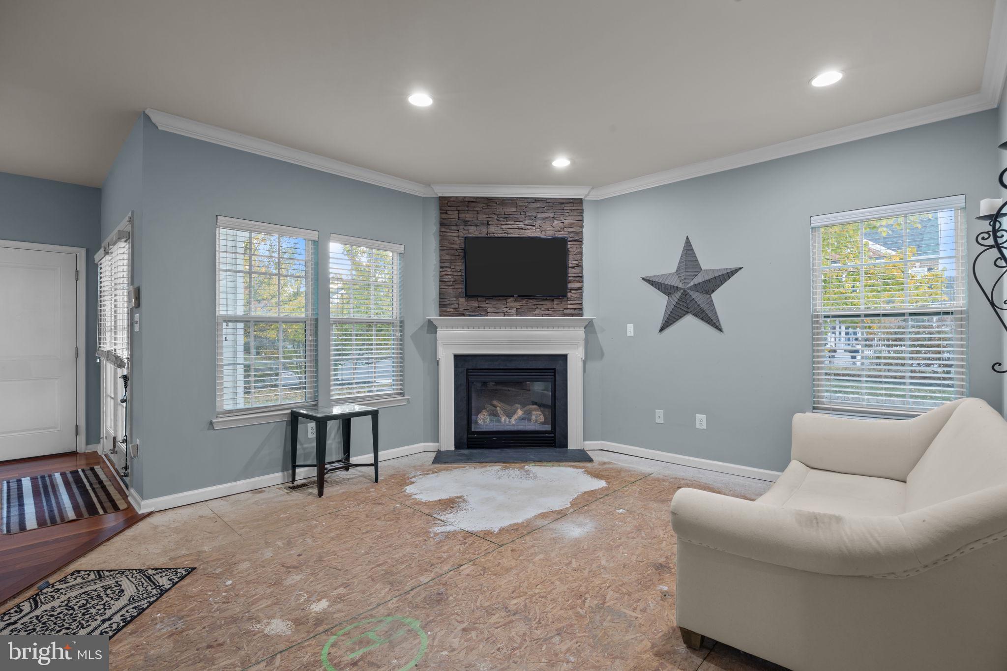 OVERLOOK AT CARRIAGE - Residential