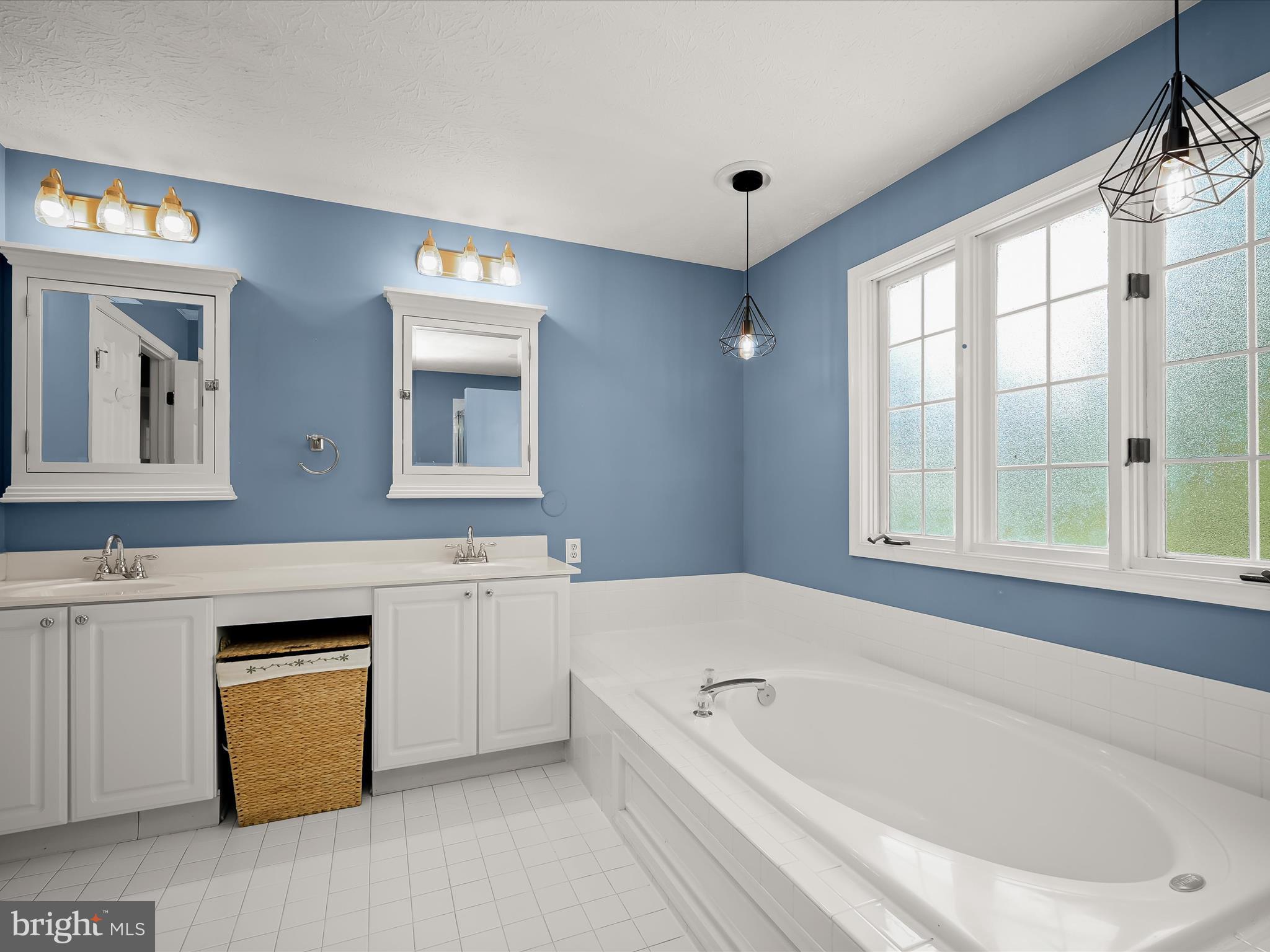 MONTGOMERY MEADOWS - Residential