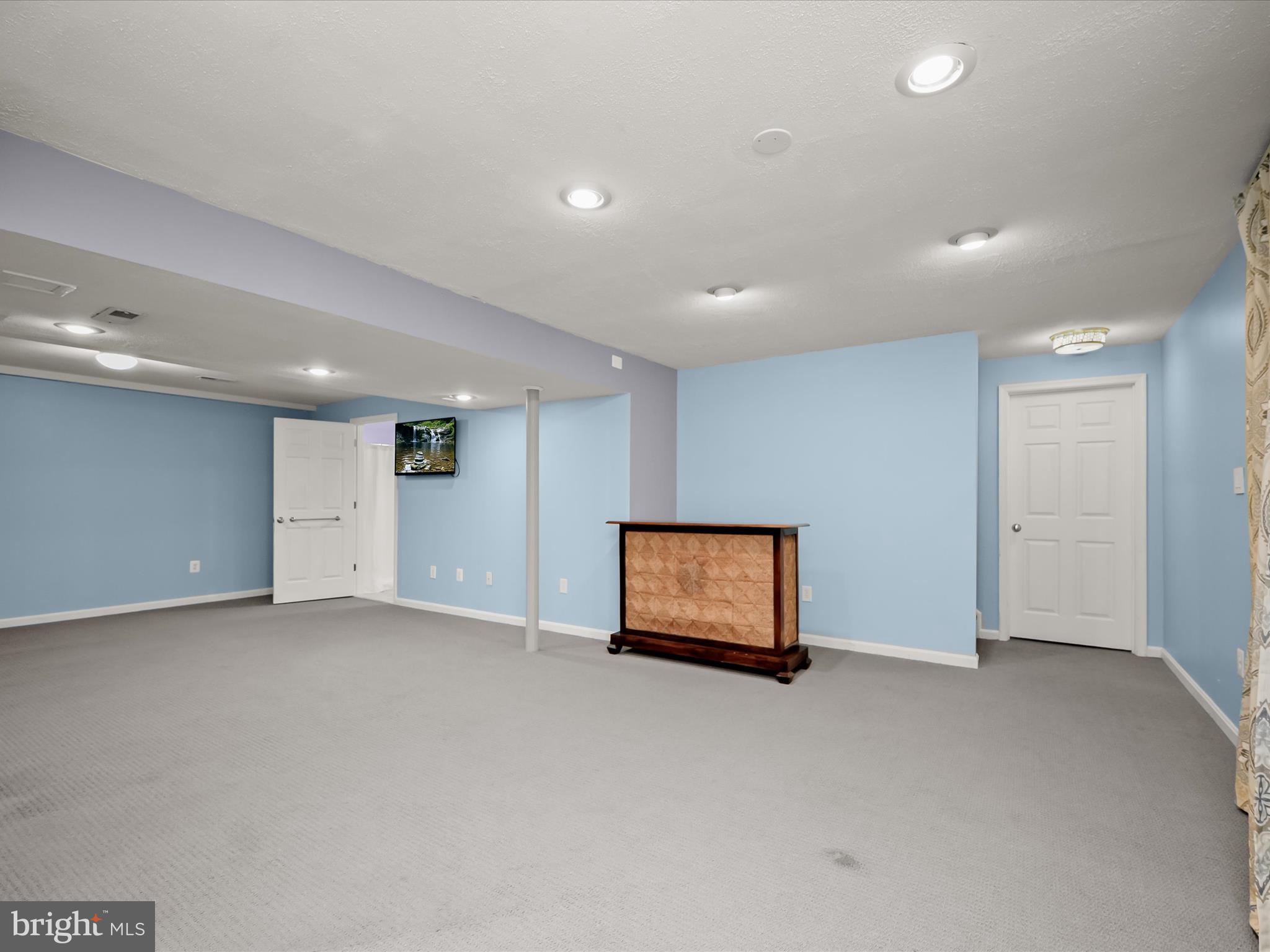 MONTGOMERY MEADOWS - Residential