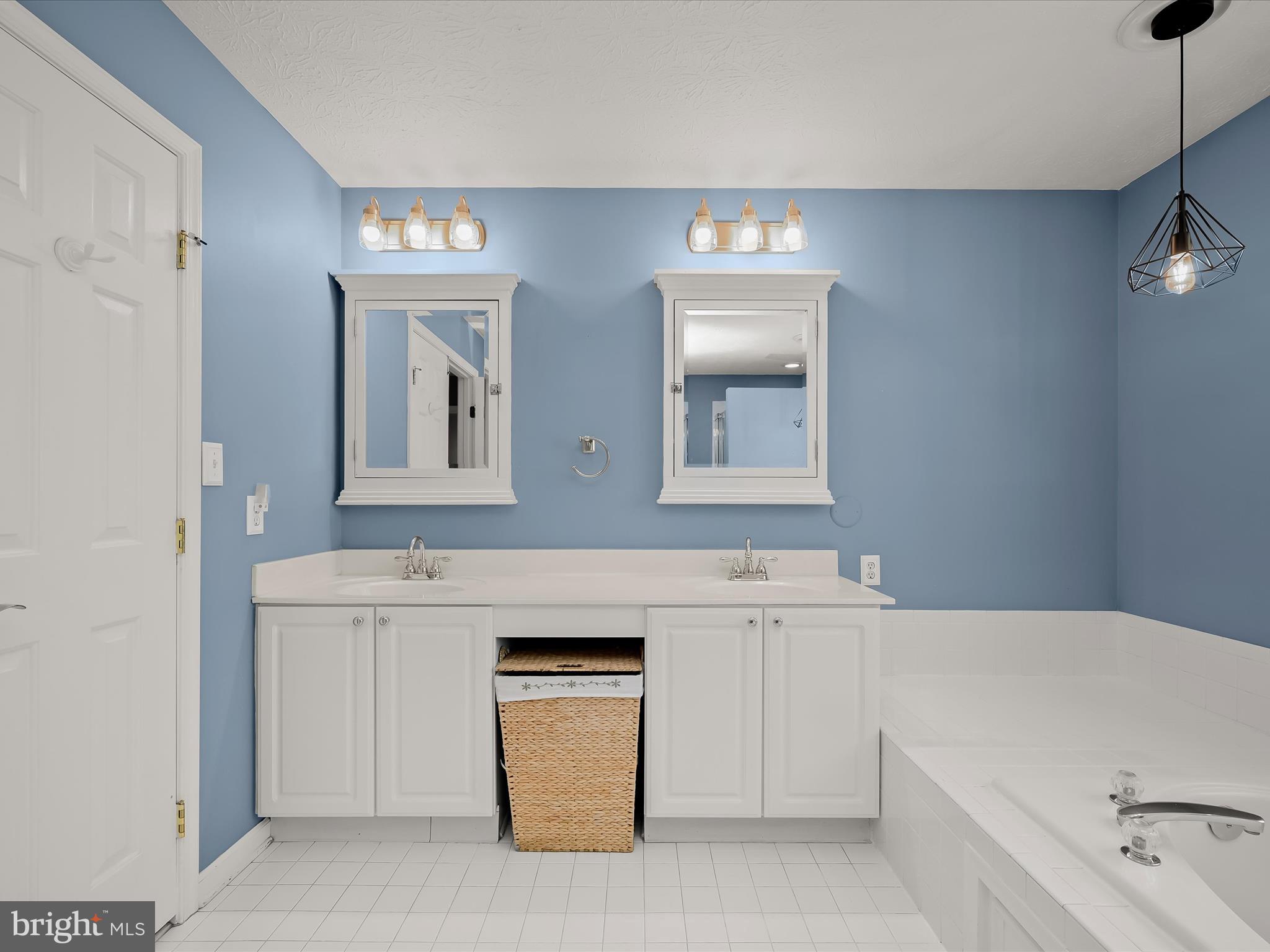 MONTGOMERY MEADOWS - Residential