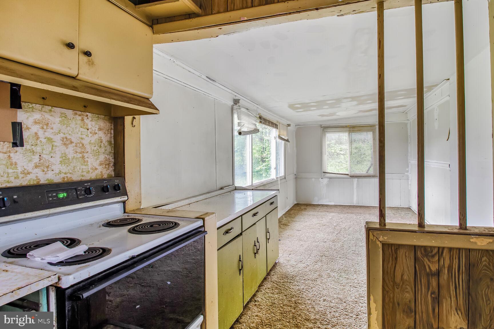 FERNGLEN MANOR - Residential