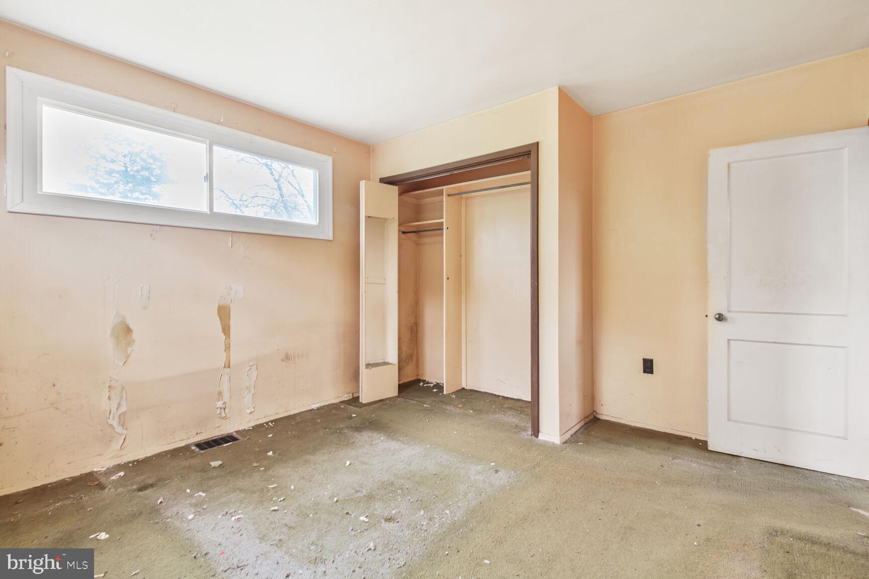 FERNGLEN MANOR - Residential