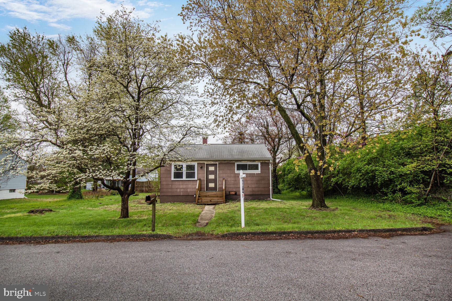 FERNGLEN MANOR - Residential