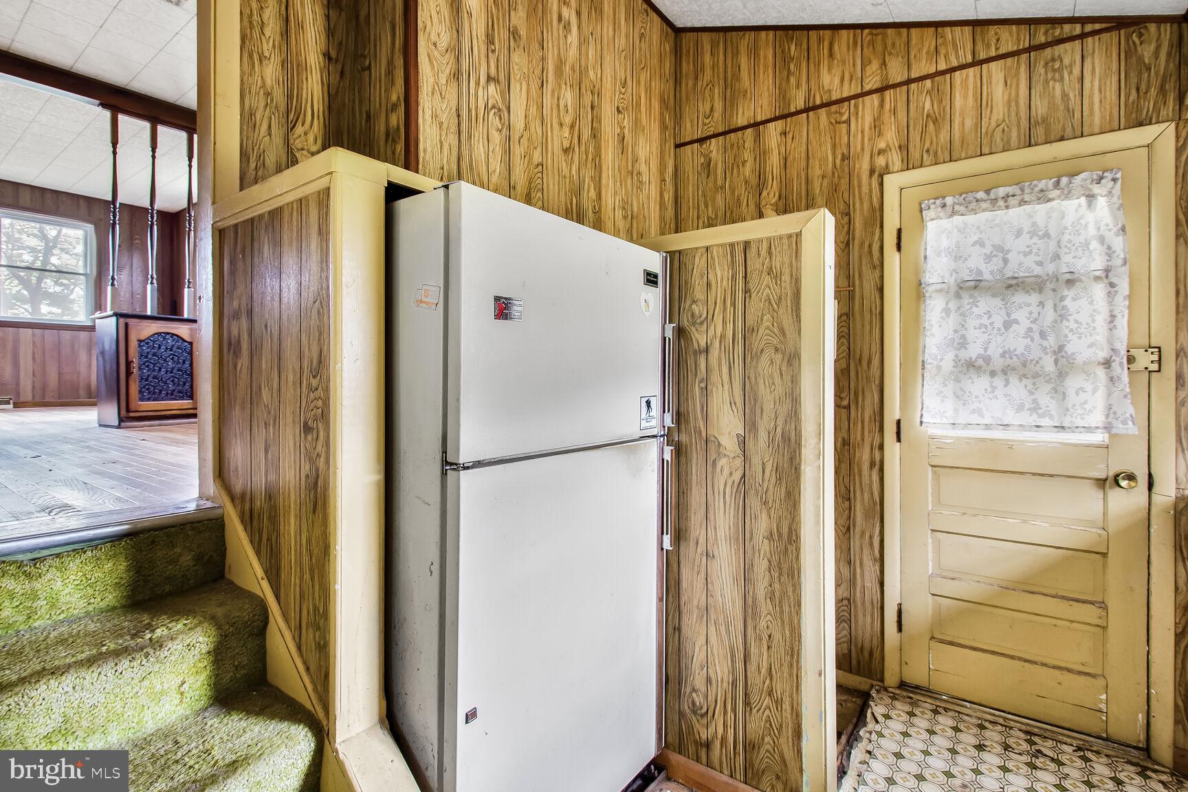 FERNGLEN MANOR - Residential