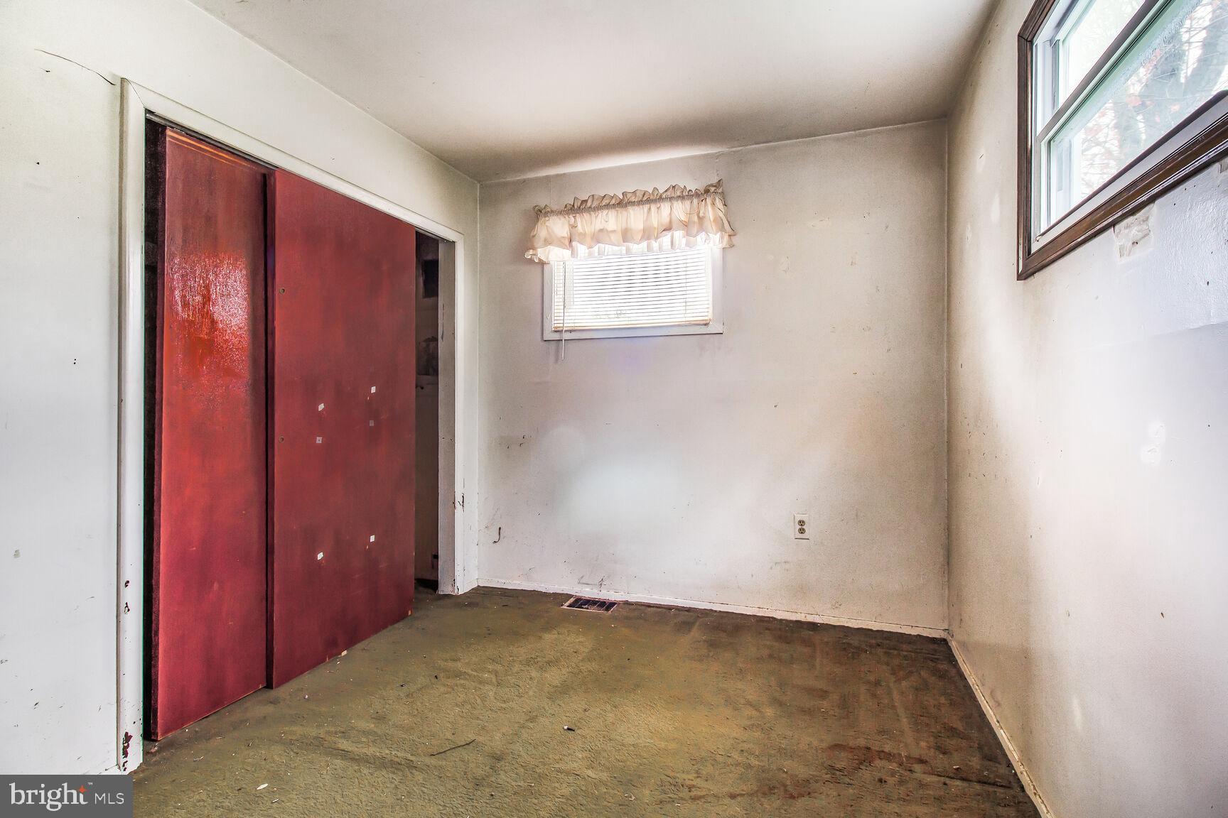 FERNGLEN MANOR - Residential