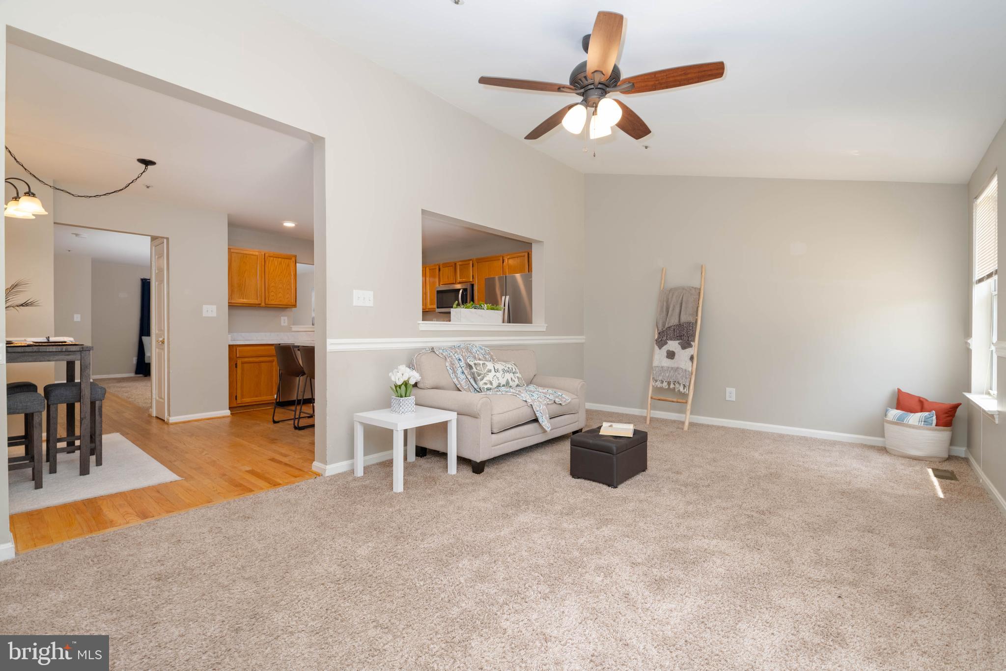 CONSTANT FRIENDSHIP - Residential