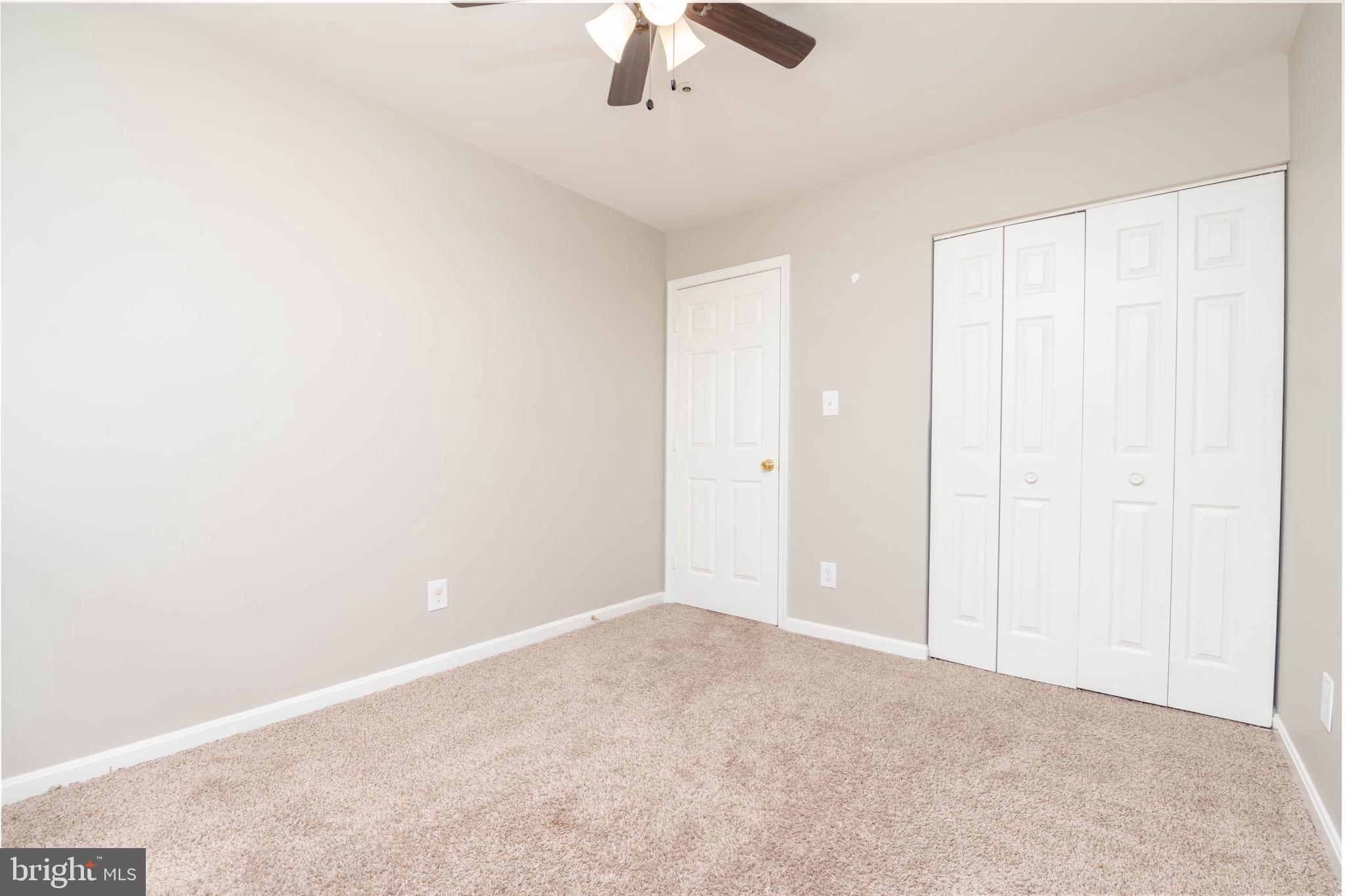 CONSTANT FRIENDSHIP - Residential