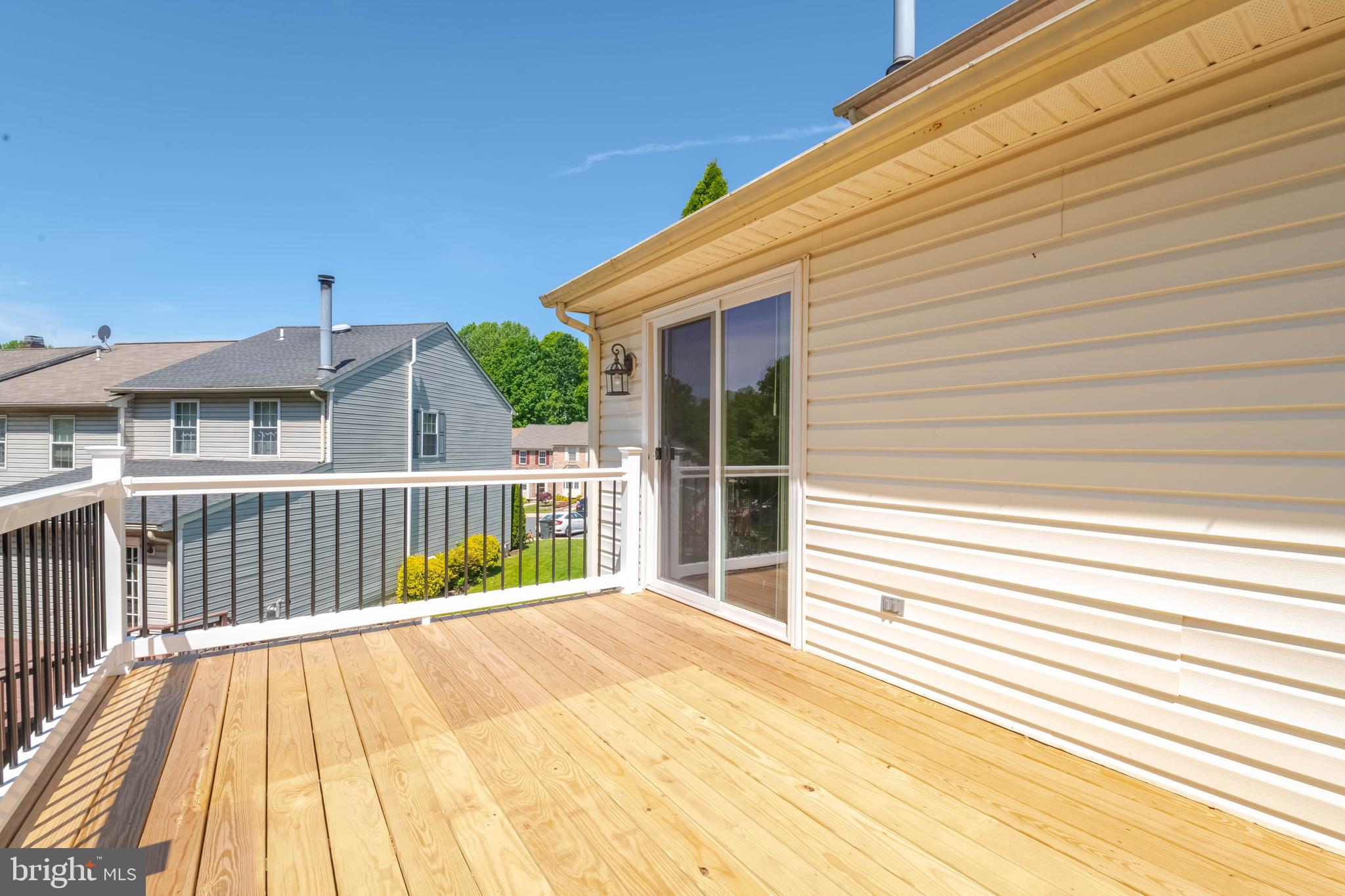 CONSTANT FRIENDSHIP - Residential