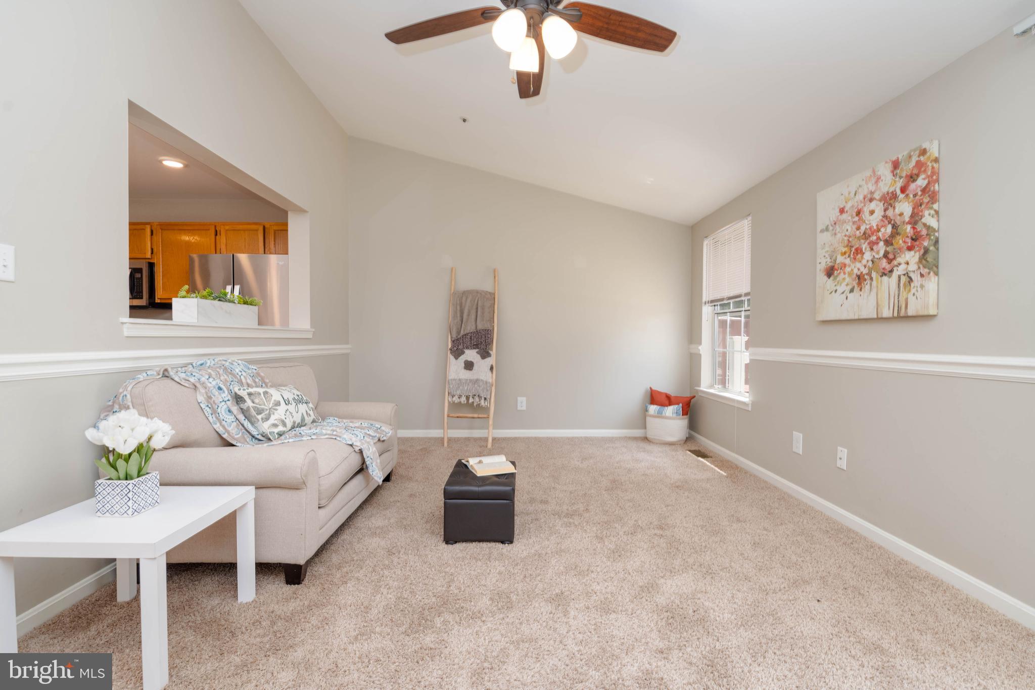 CONSTANT FRIENDSHIP - Residential