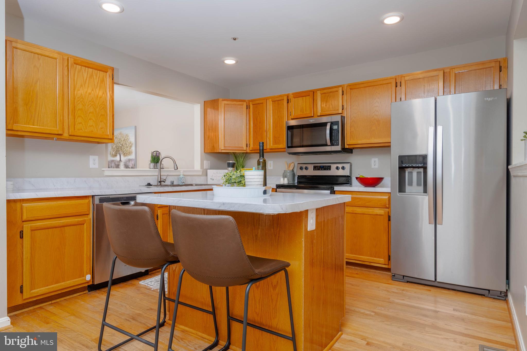 CONSTANT FRIENDSHIP - Residential