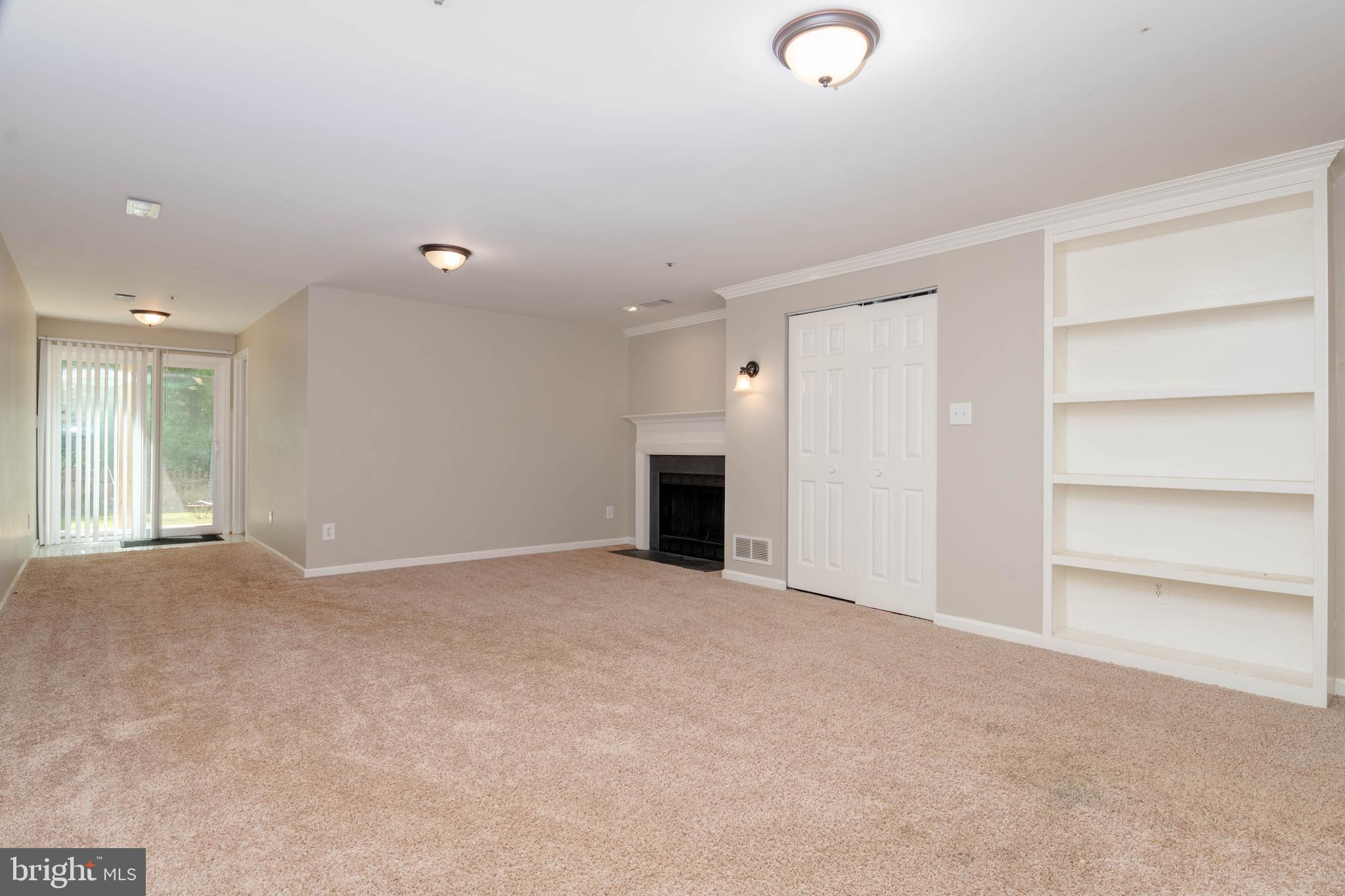 CONSTANT FRIENDSHIP - Residential