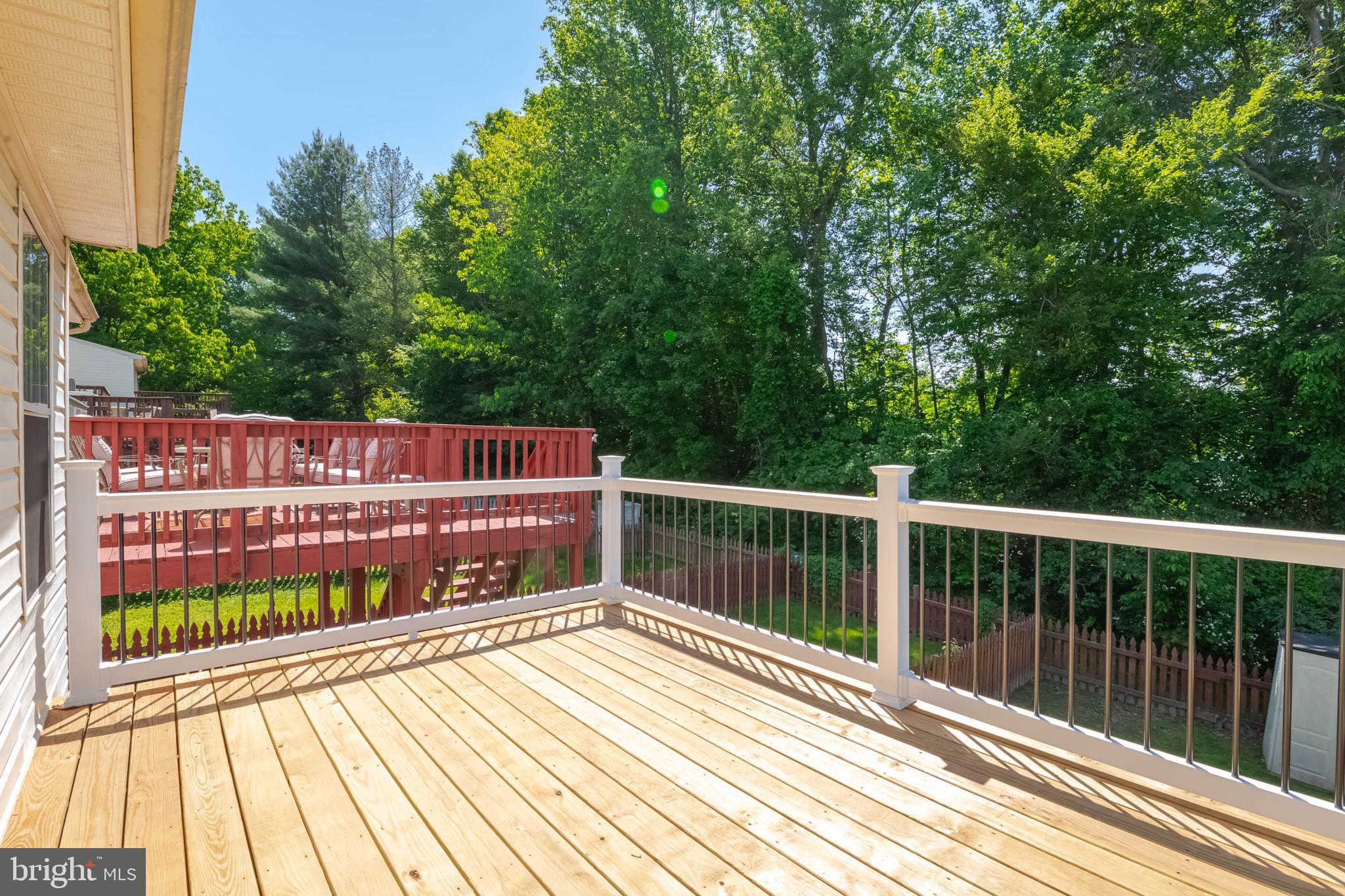 CONSTANT FRIENDSHIP - Residential