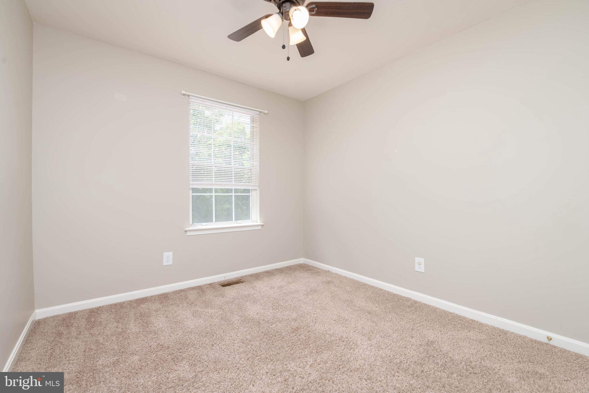 CONSTANT FRIENDSHIP - Residential