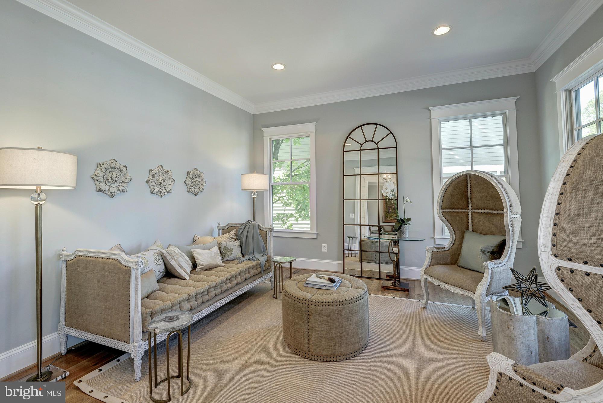 COUNTRY CLUB HILLS - Residential