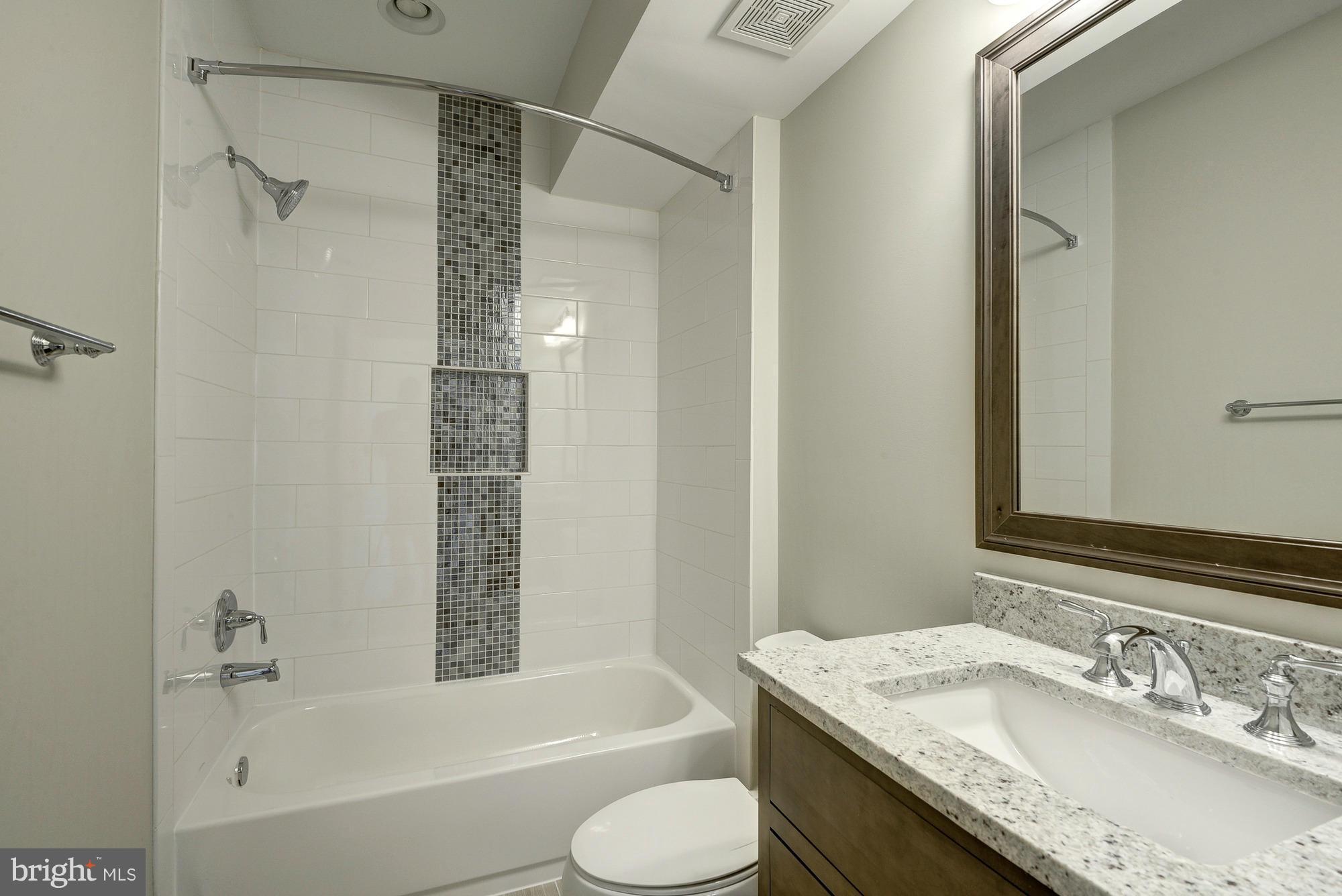 COUNTRY CLUB HILLS - Residential