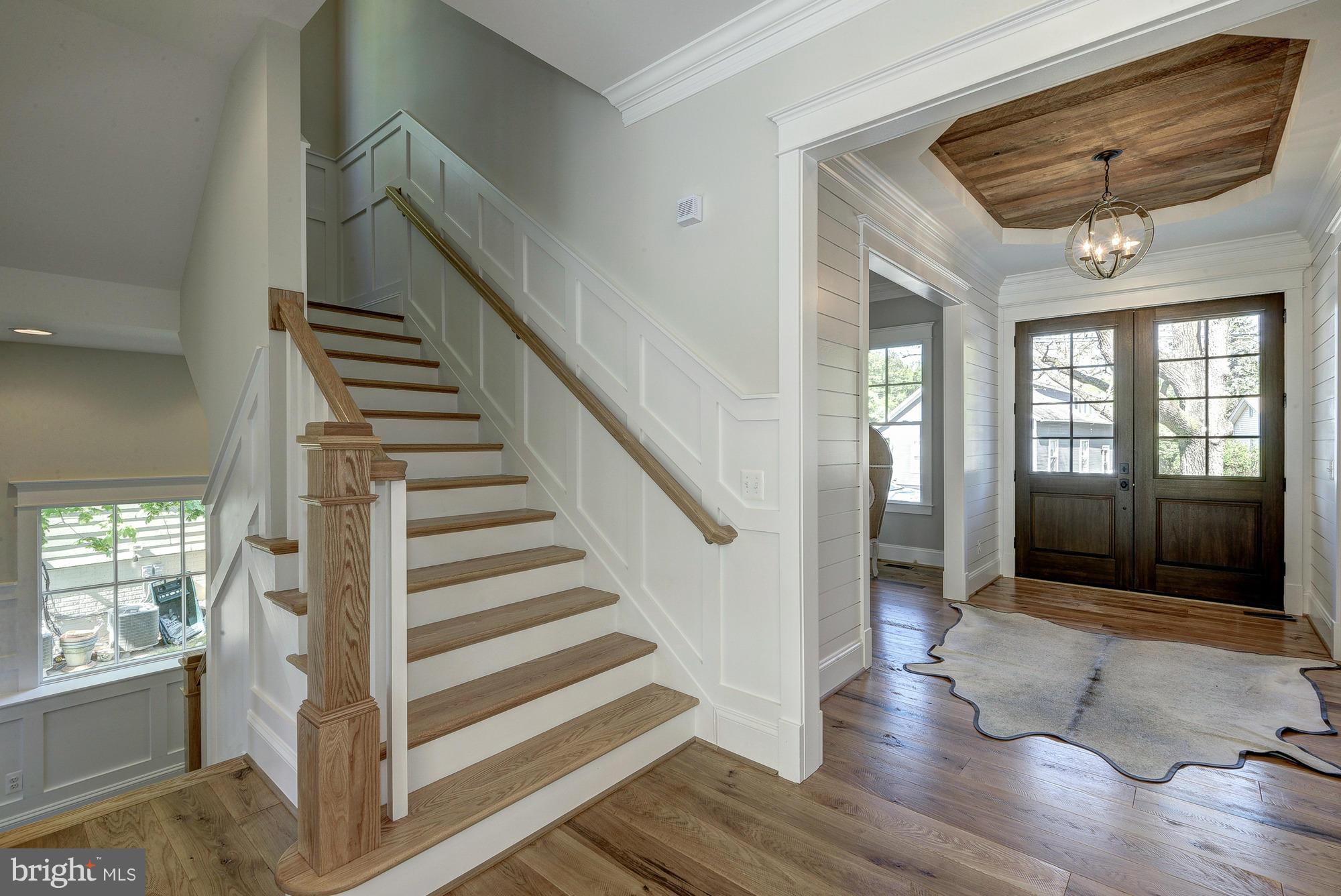 COUNTRY CLUB HILLS - Residential