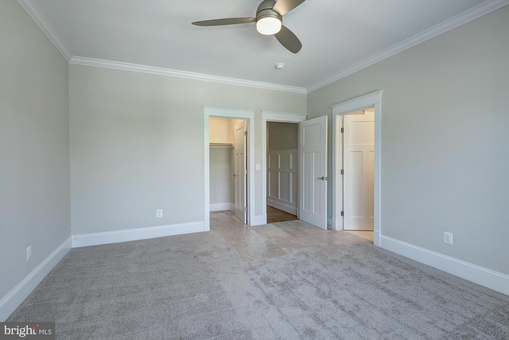 COUNTRY CLUB HILLS - Residential