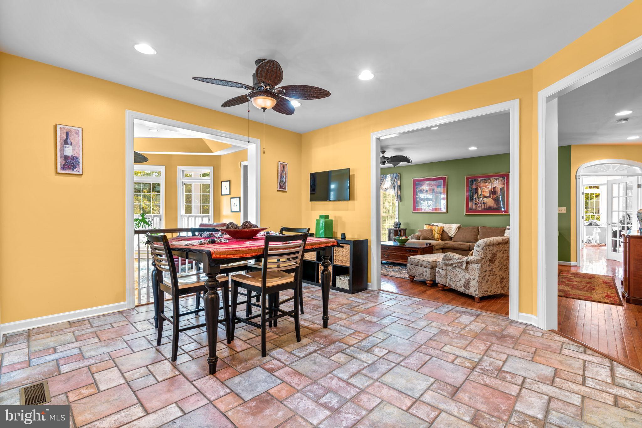 HUNTERBROOKE - Residential