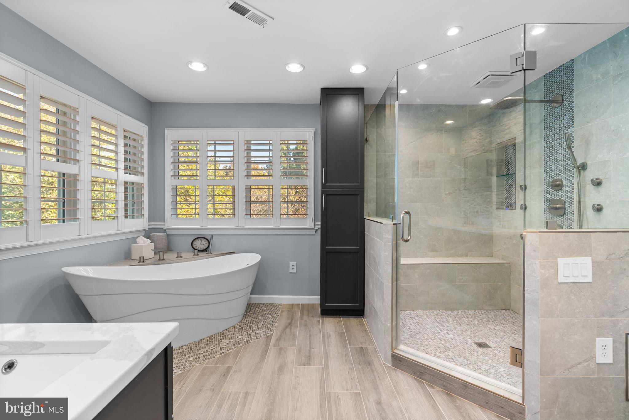 HUNTERBROOKE - Residential