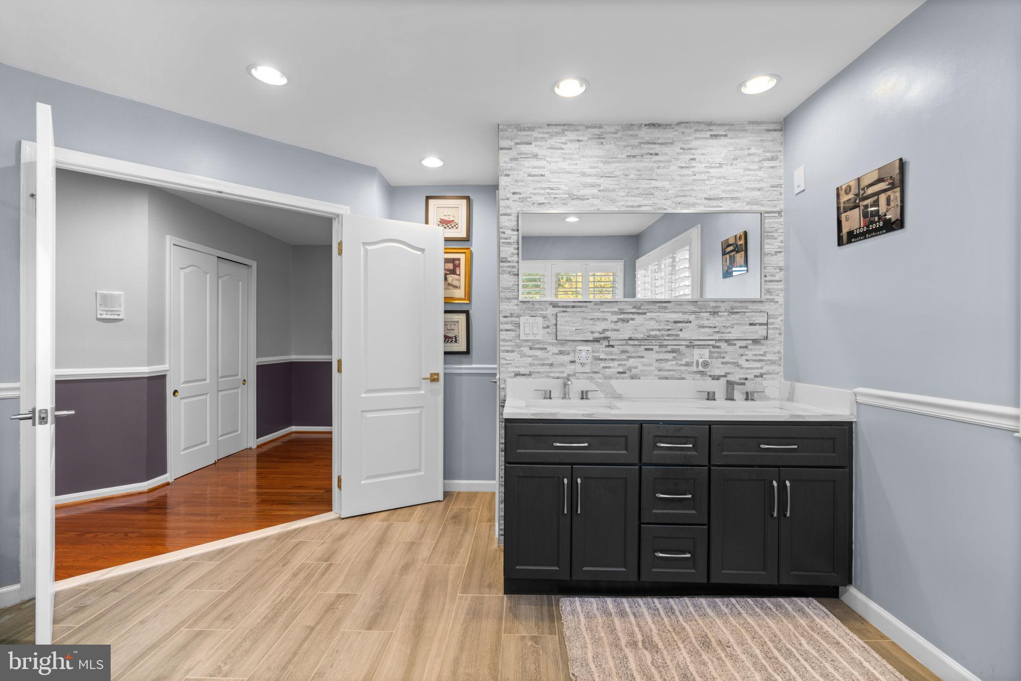 HUNTERBROOKE - Residential