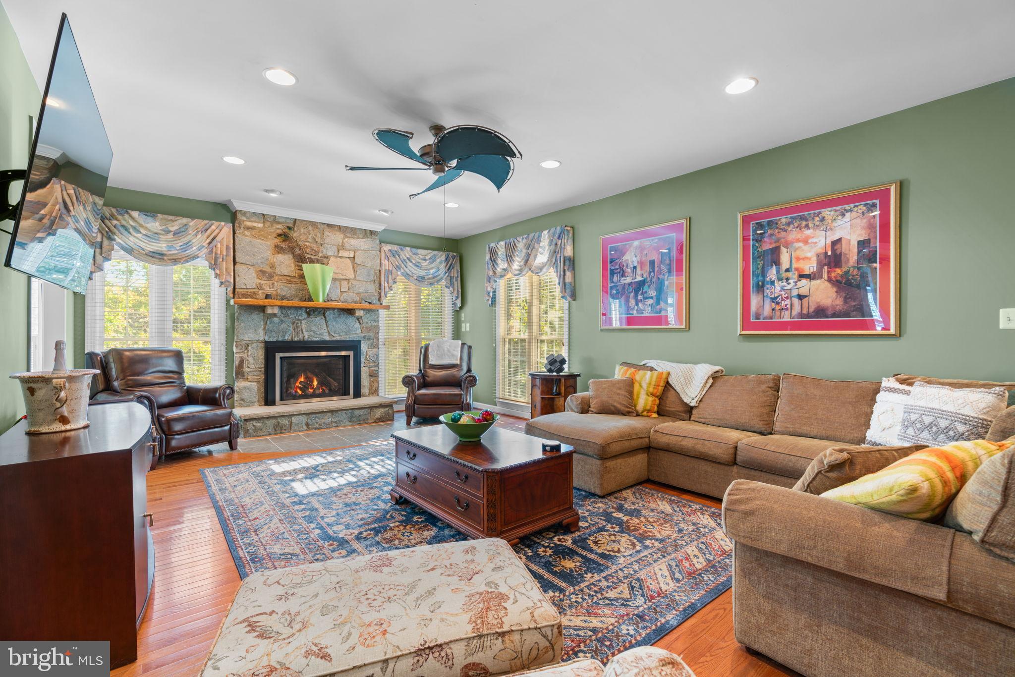 HUNTERBROOKE - Residential