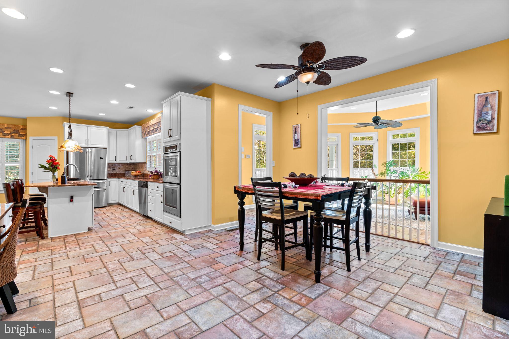 HUNTERBROOKE - Residential