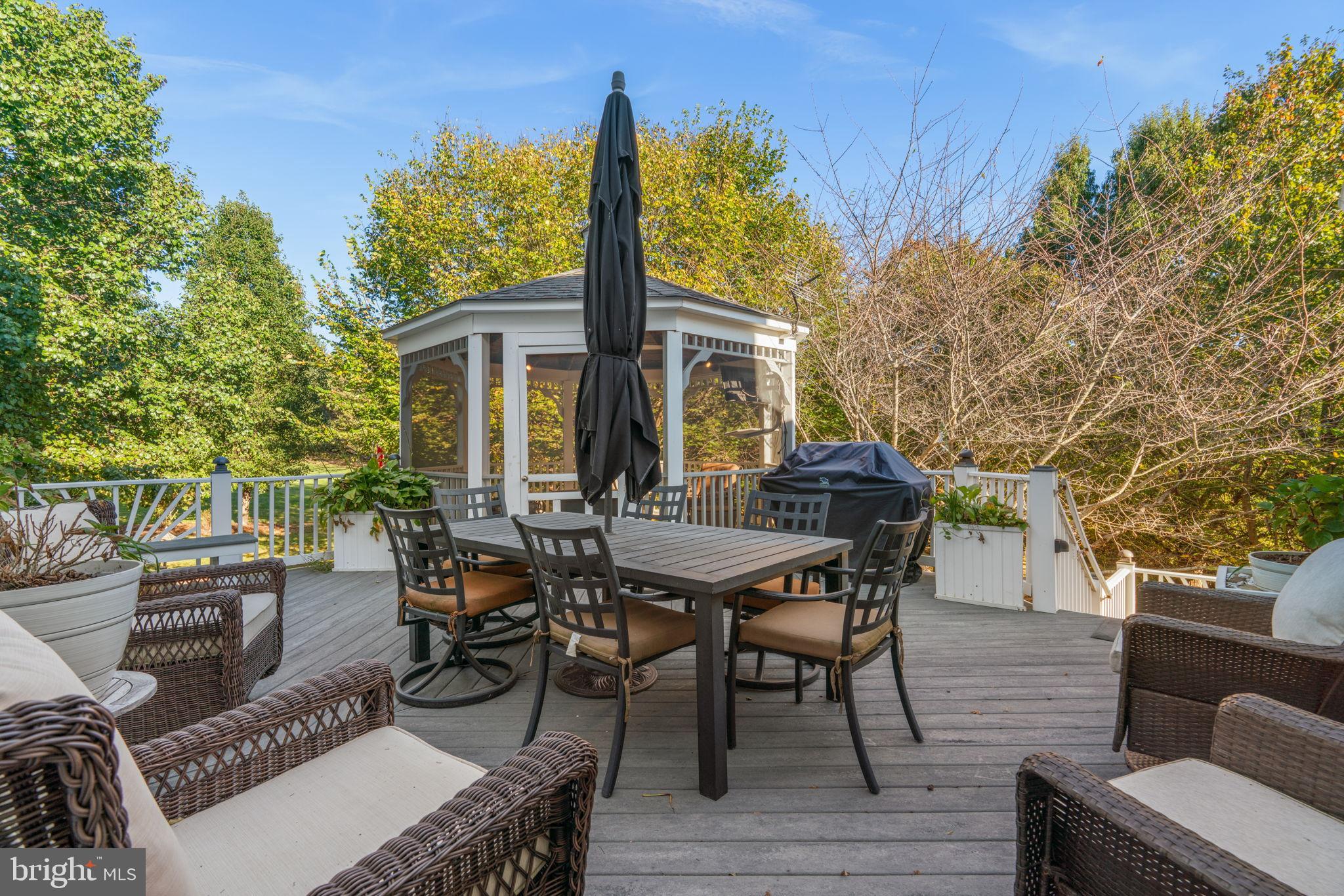 HUNTERBROOKE - Residential