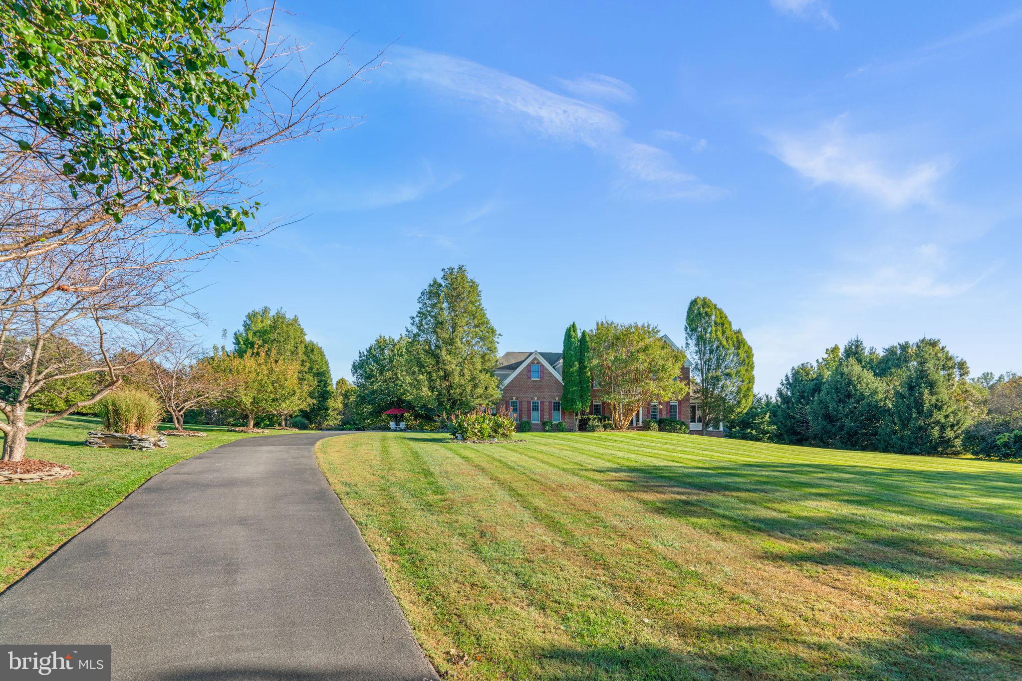 HUNTERBROOKE - Residential