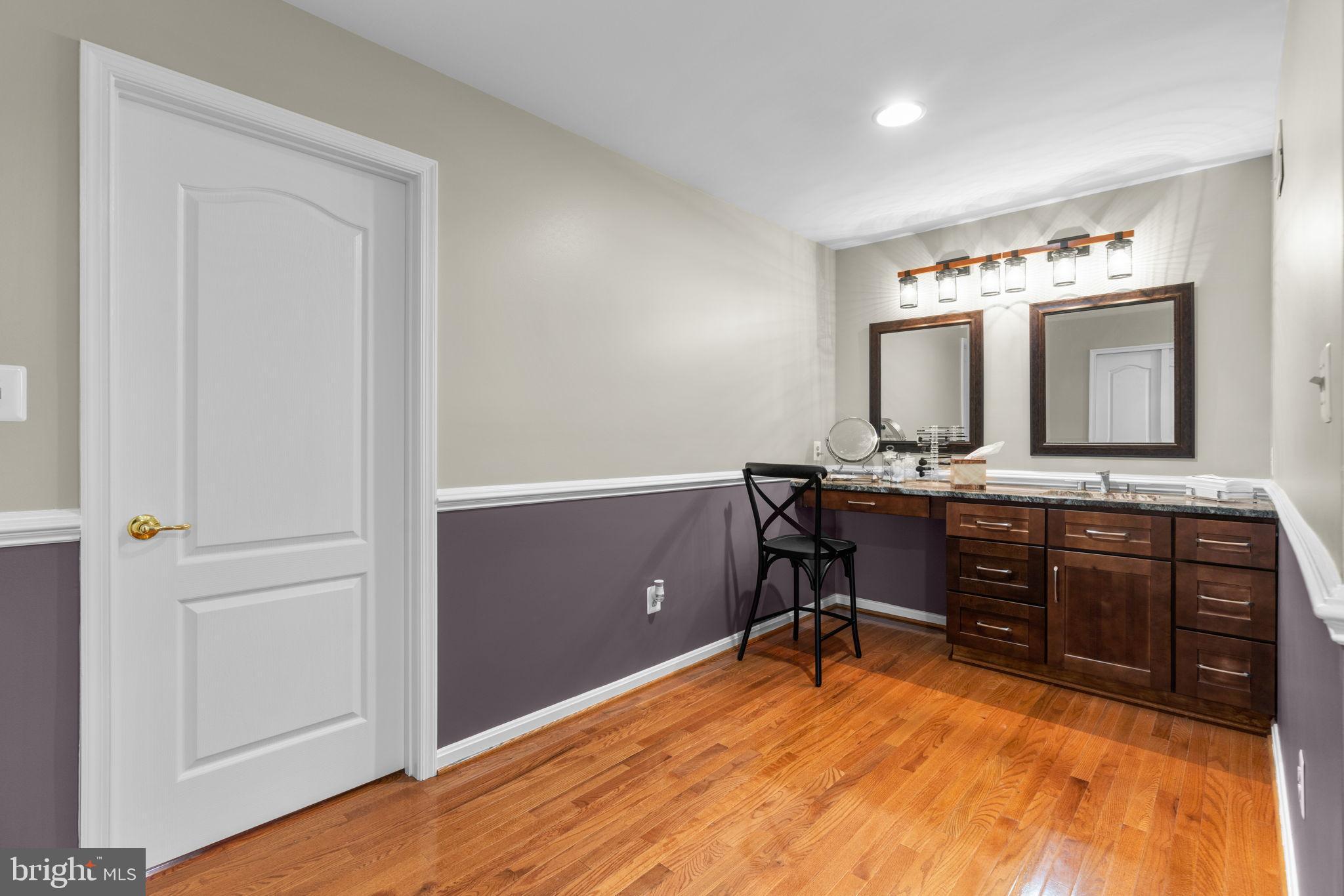 HUNTERBROOKE - Residential