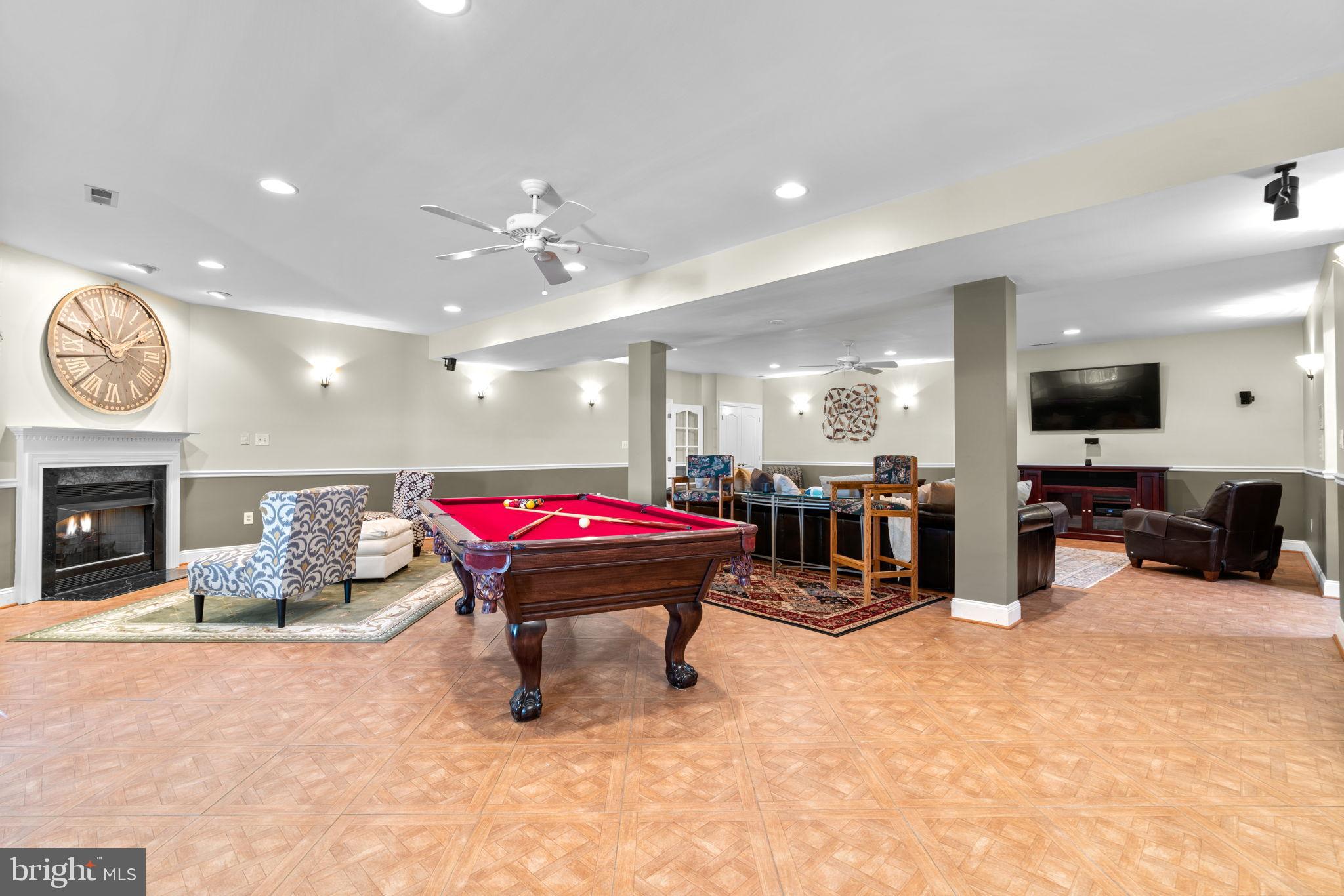 HUNTERBROOKE - Residential