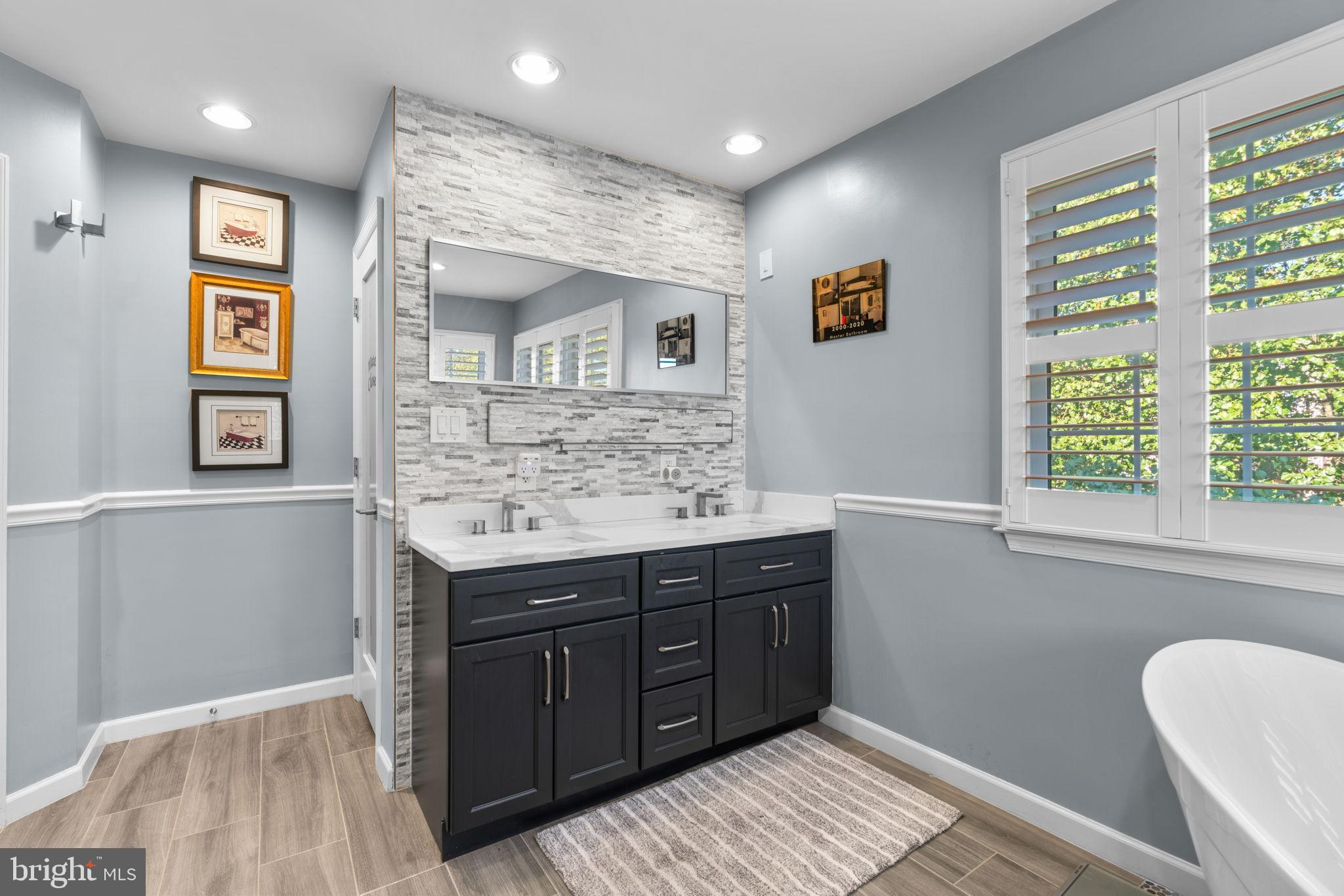 HUNTERBROOKE - Residential