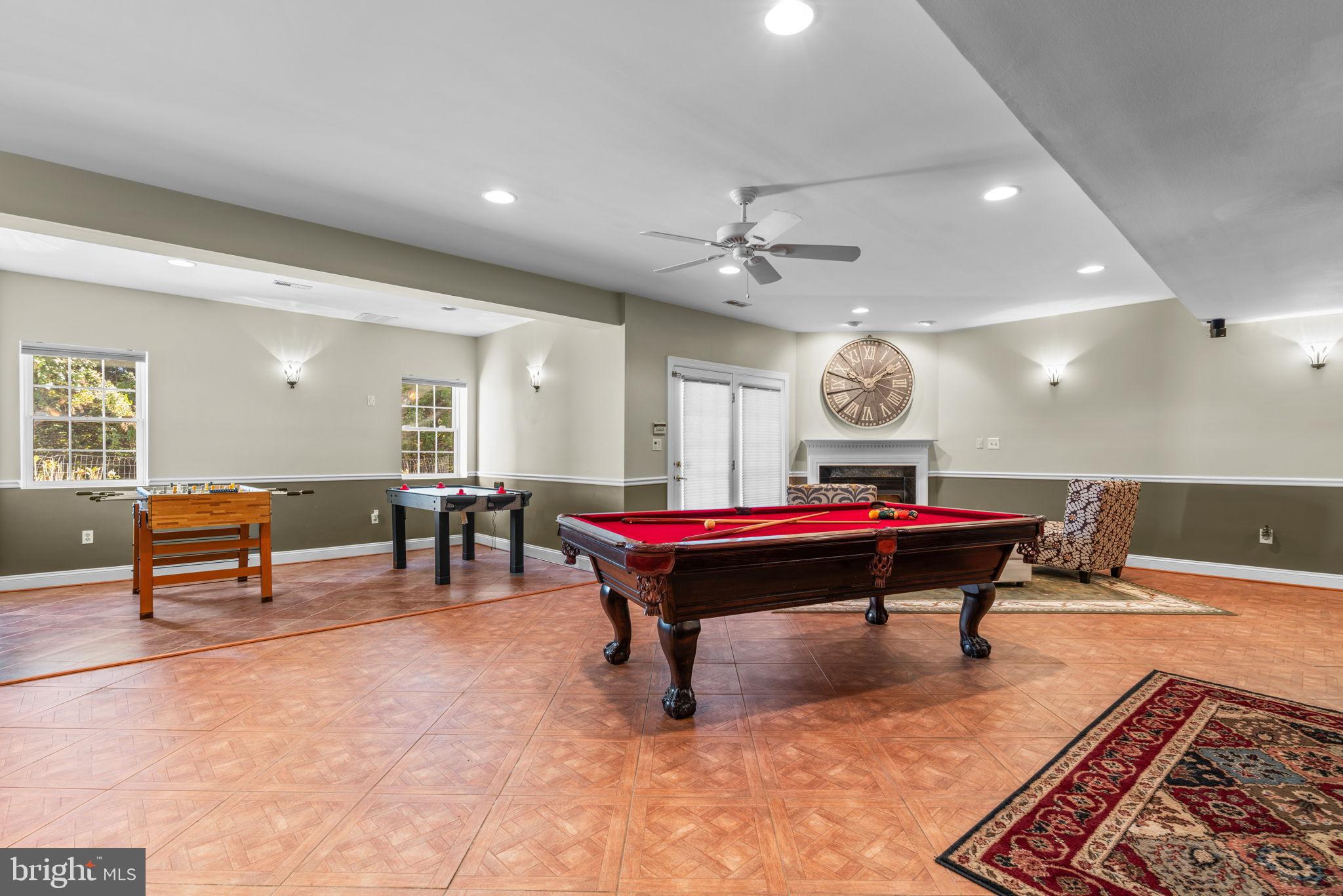 HUNTERBROOKE - Residential