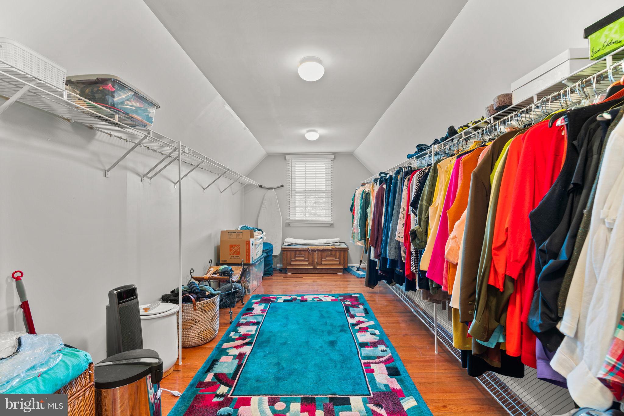 HUNTERBROOKE - Residential