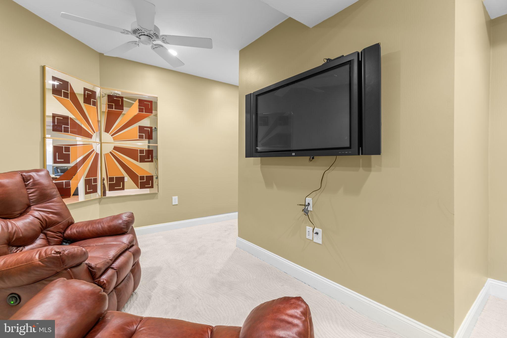 HUNTERBROOKE - Residential