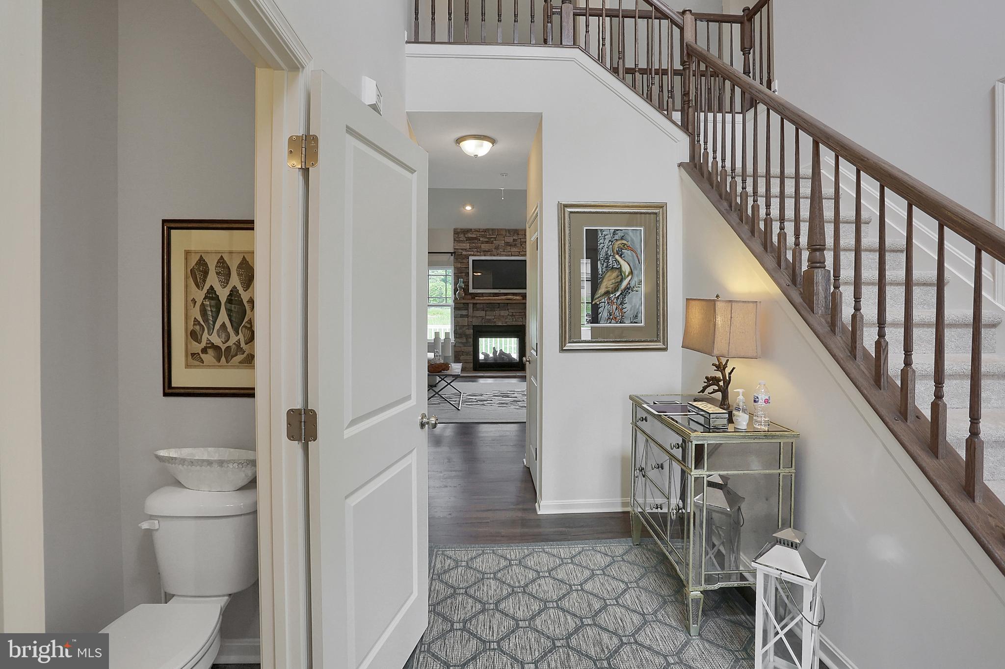 CAPTAIN'S COVE - Residential