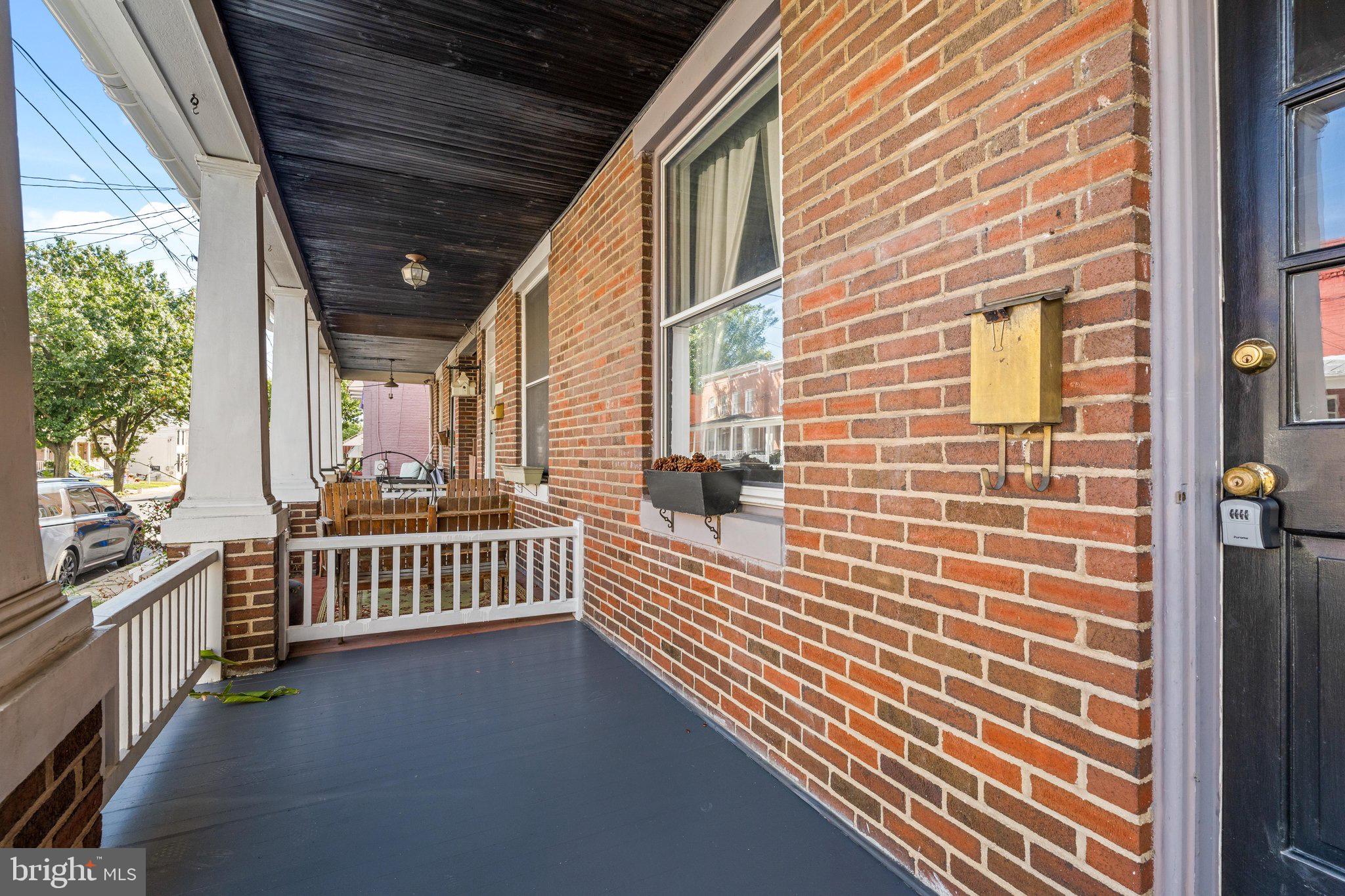 218 W SOUTH STREET