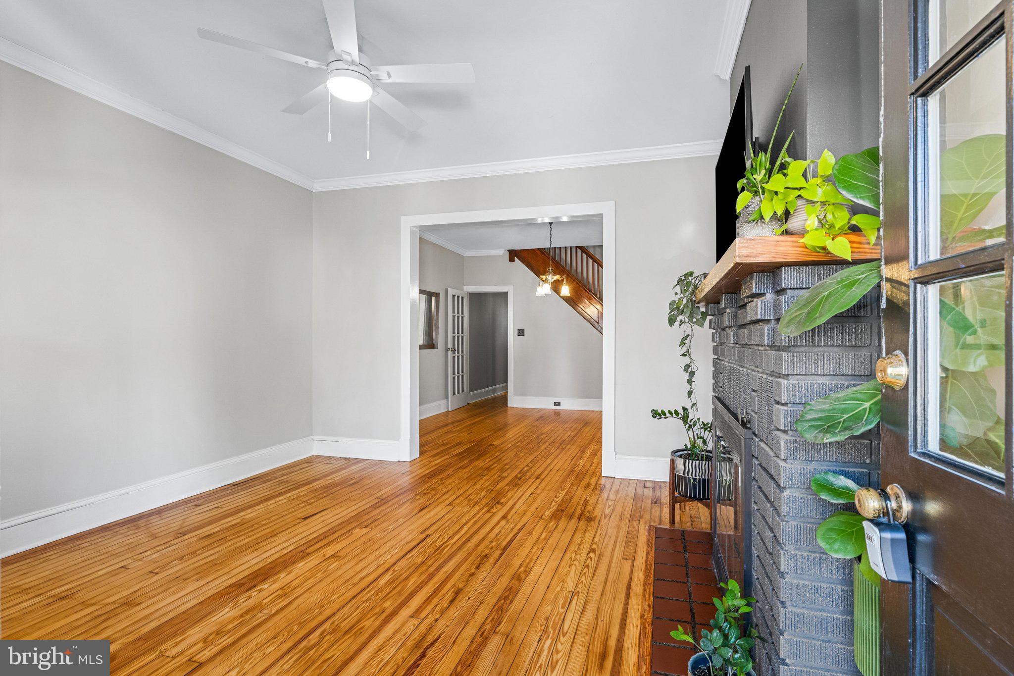 218 W SOUTH STREET
