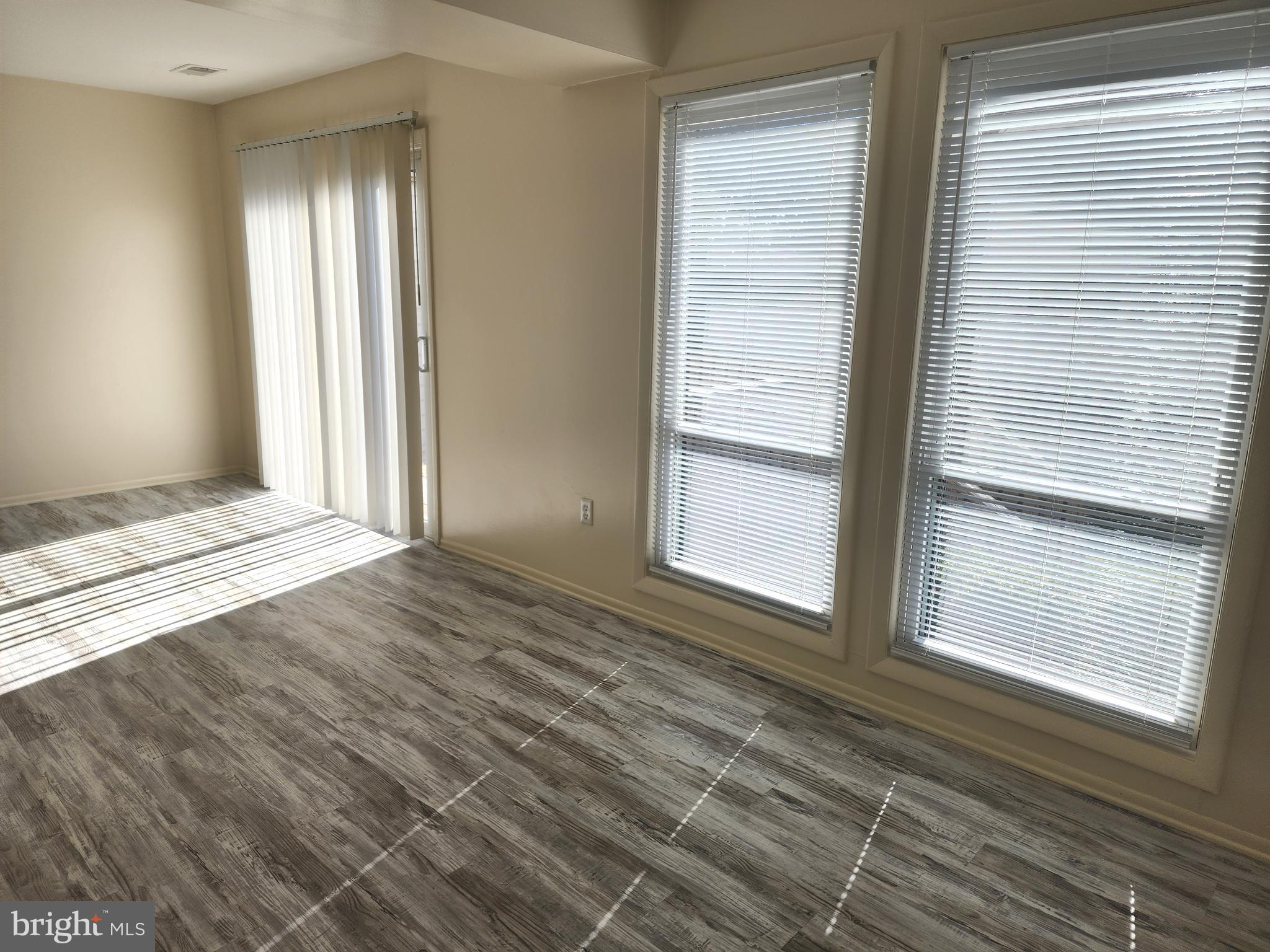 KENT COVE - Residential Lease