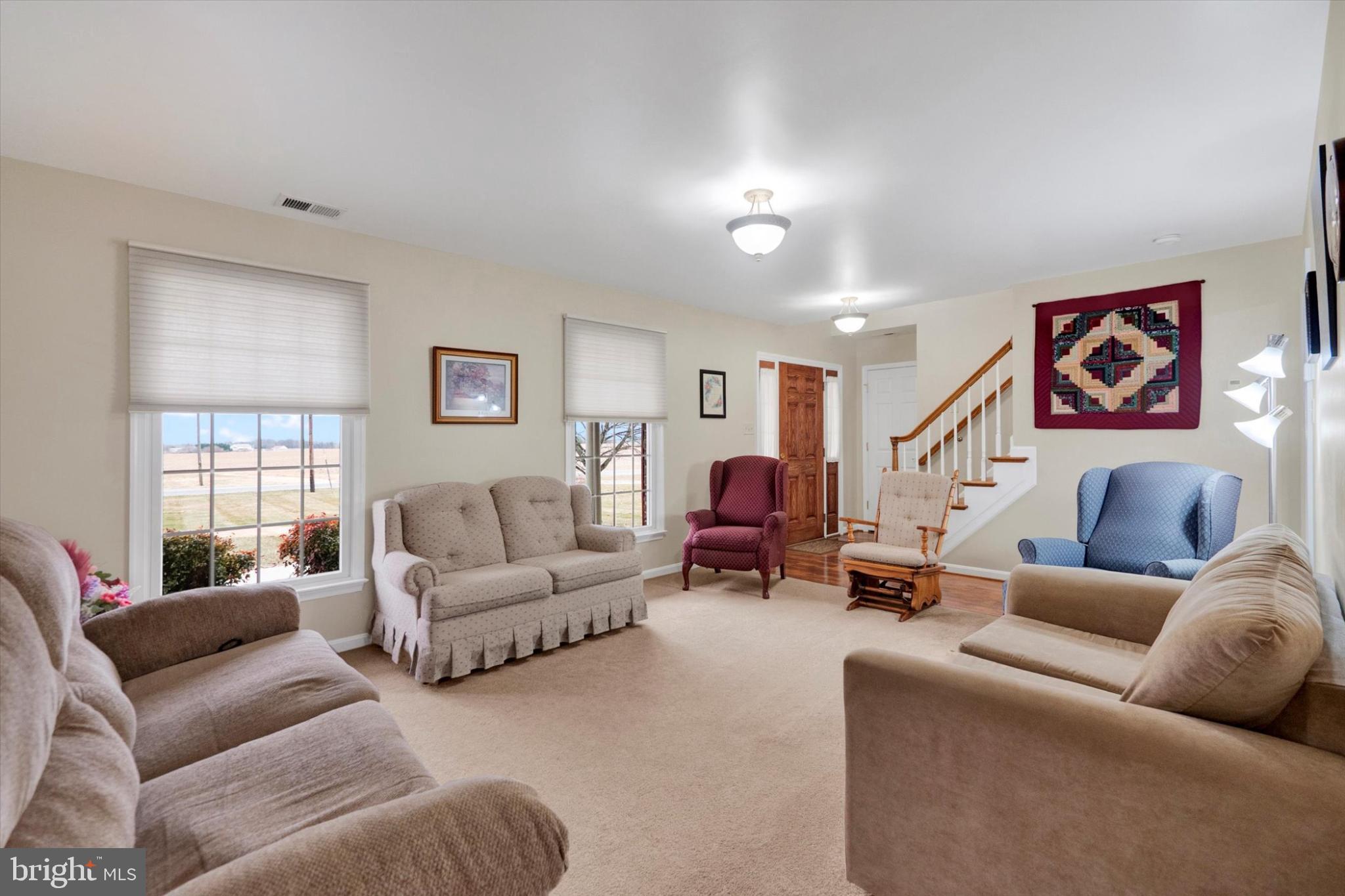 MAUGANSVILLE - Residential