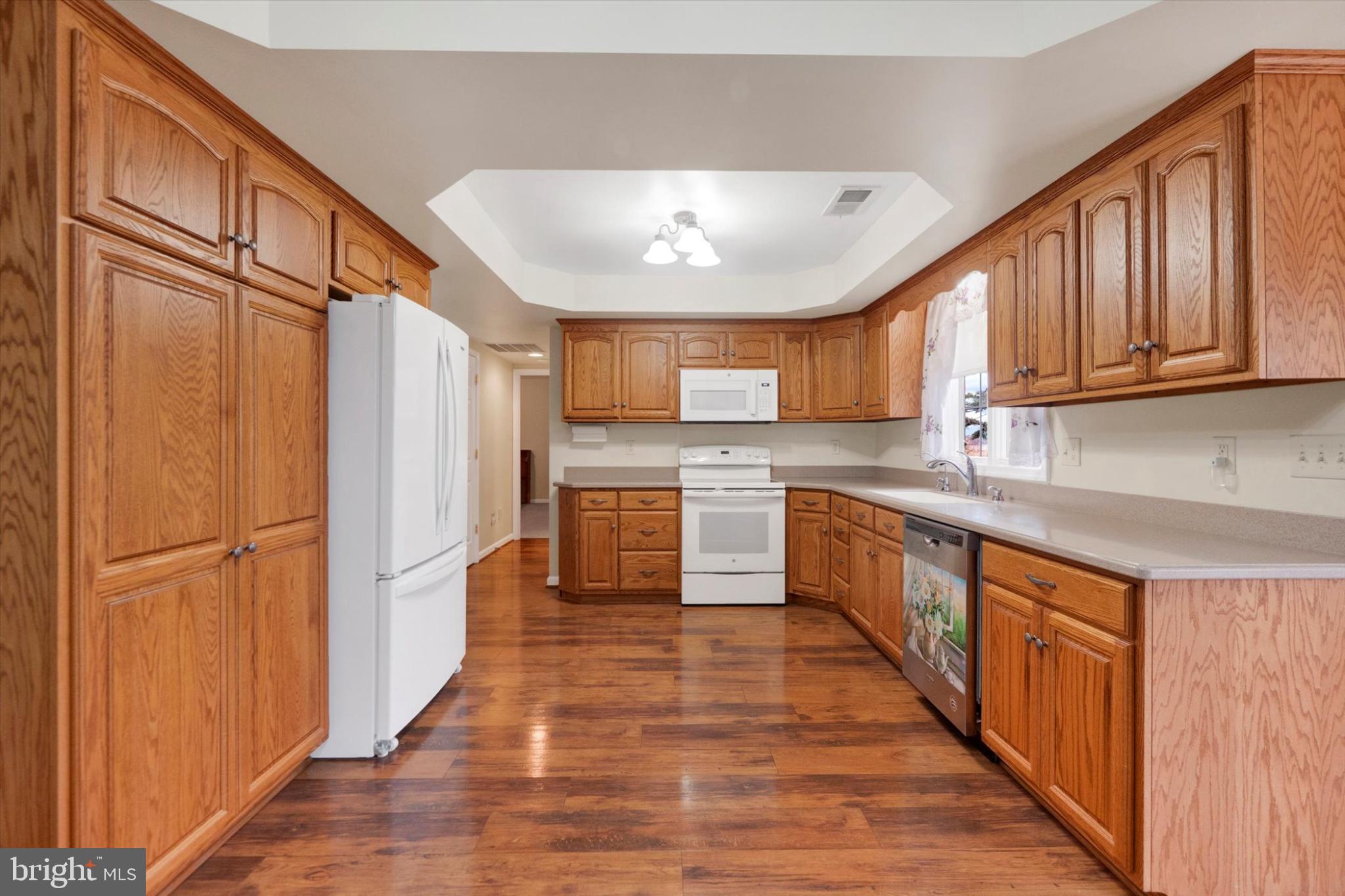 MAUGANSVILLE - Residential