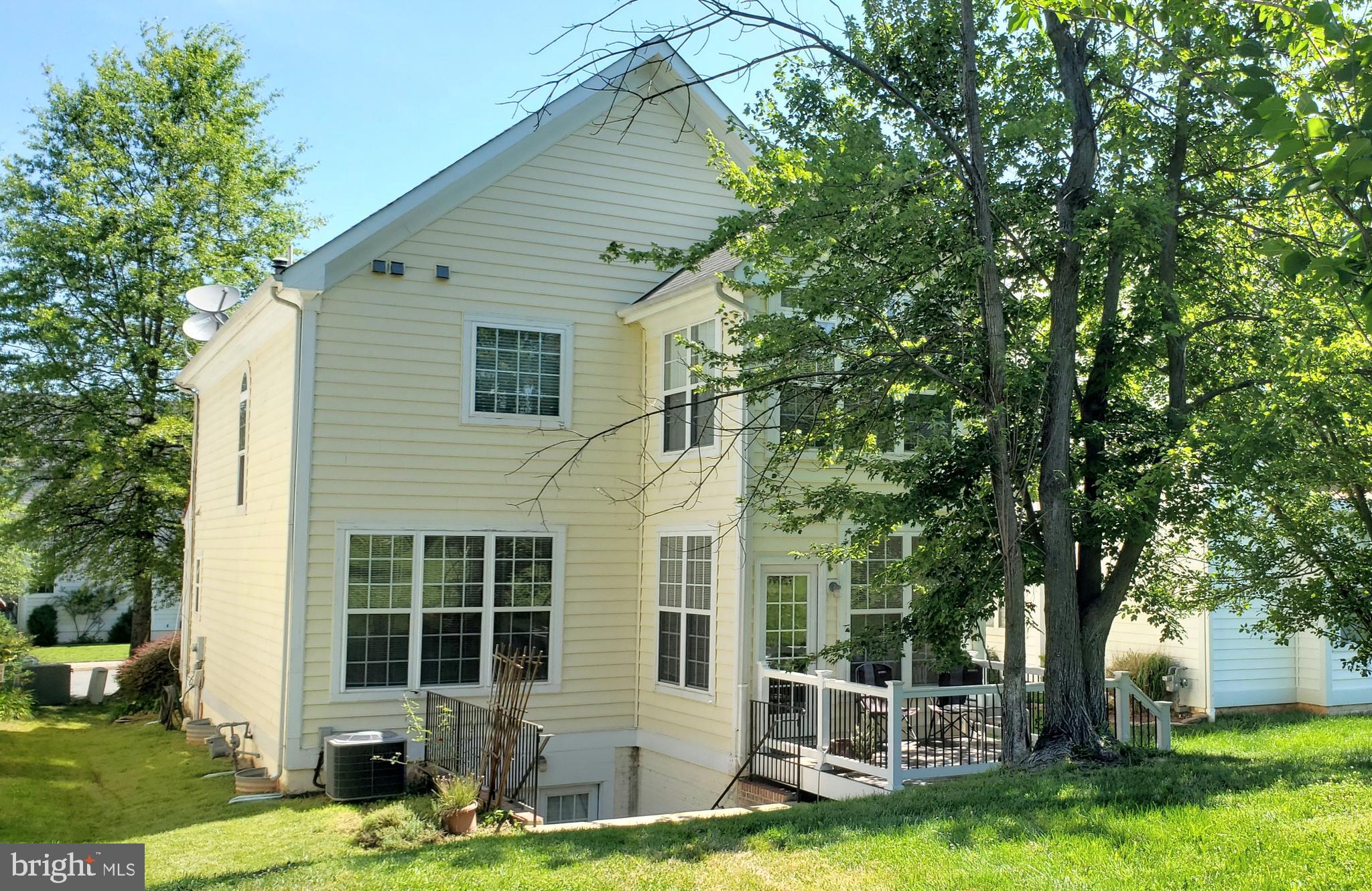 VILLAGES AT HAYMARKET - Residential Lease